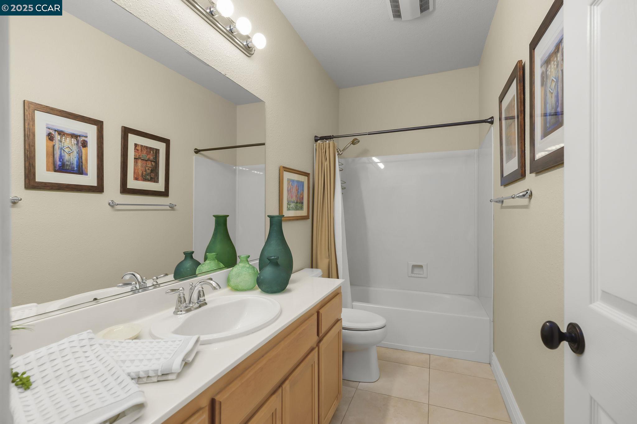 Detail Gallery Image 29 of 60 For 5351 Aspenwood Ct, Concord,  CA 94521 - 4 Beds | 3/1 Baths