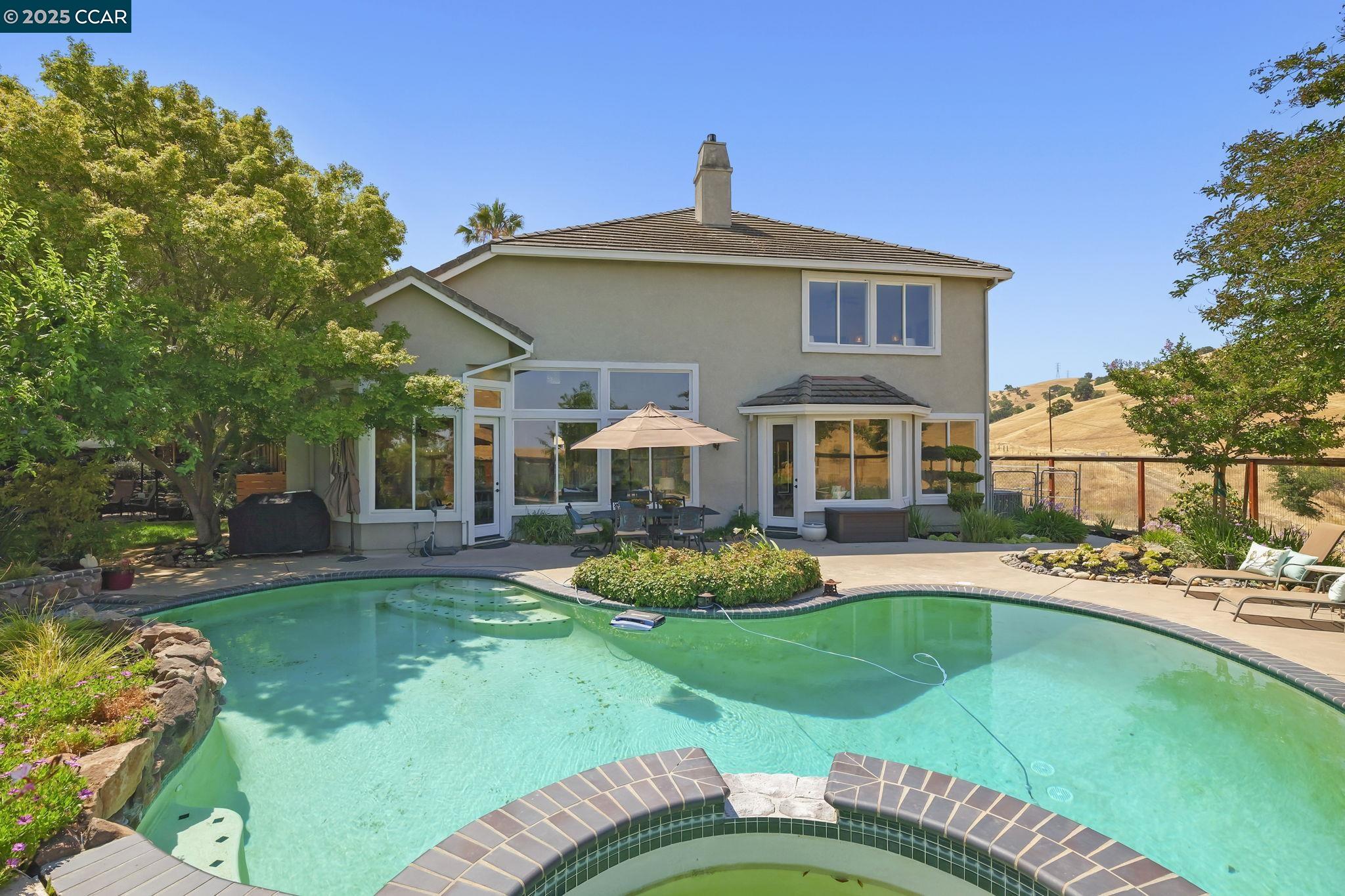 Detail Gallery Image 37 of 60 For 5351 Aspenwood Ct, Concord,  CA 94521 - 4 Beds | 3/1 Baths