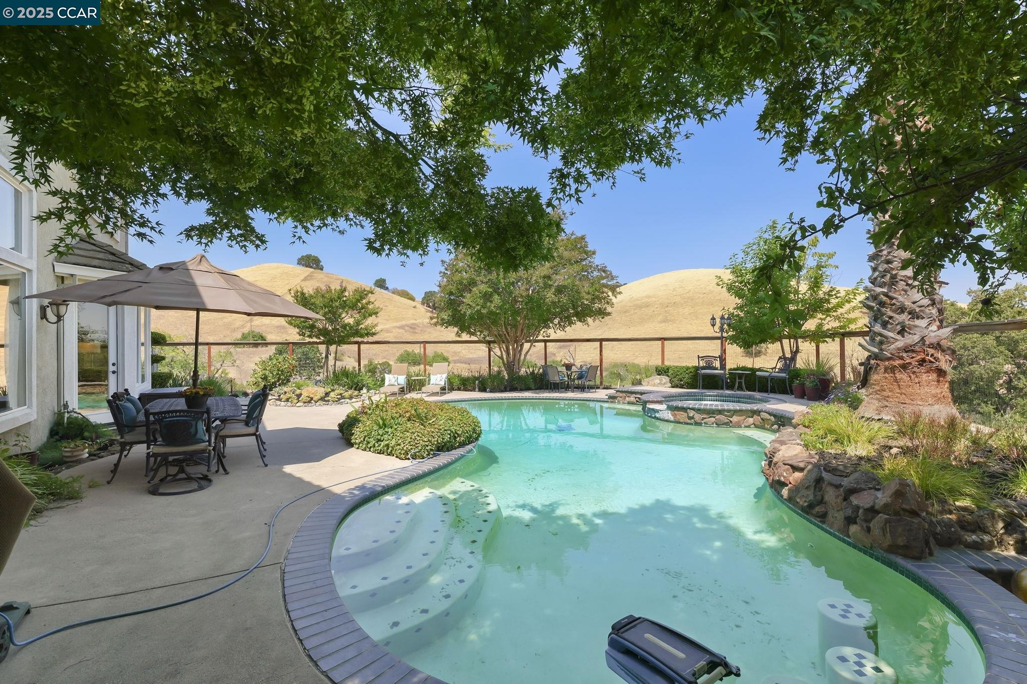 Detail Gallery Image 39 of 60 For 5351 Aspenwood Ct, Concord,  CA 94521 - 4 Beds | 3/1 Baths
