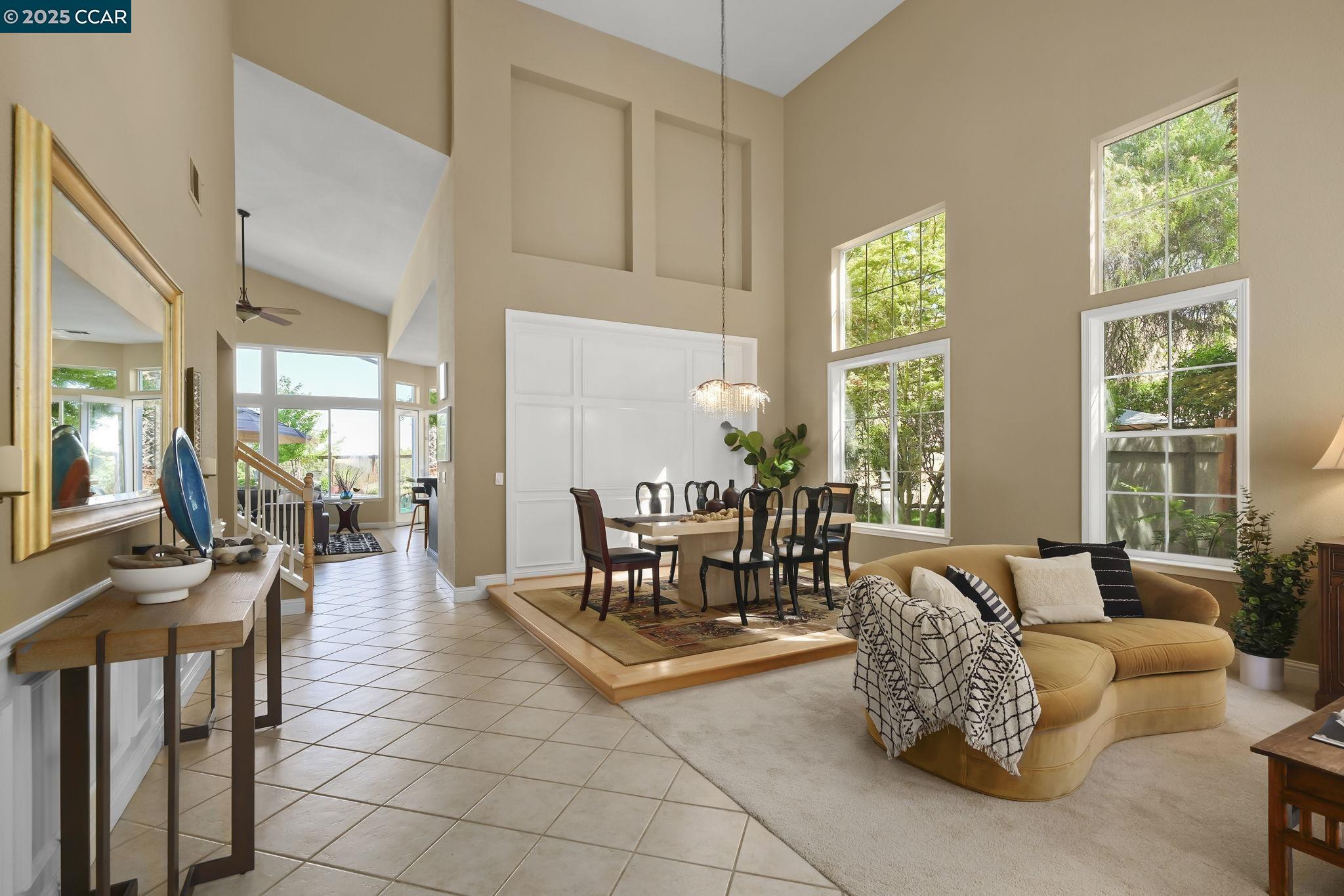 Detail Gallery Image 5 of 60 For 5351 Aspenwood Ct, Concord,  CA 94521 - 4 Beds | 3/1 Baths