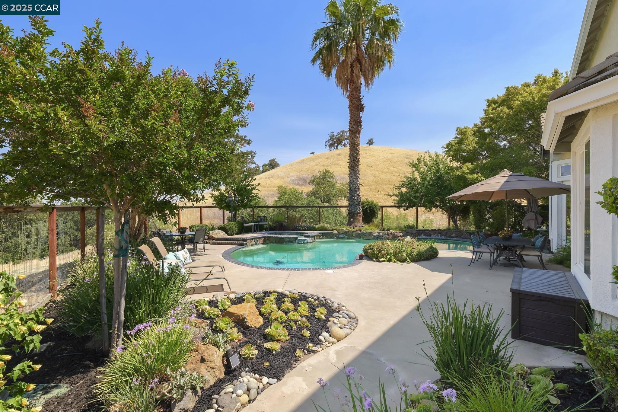 Detail Gallery Image 41 of 60 For 5351 Aspenwood Ct, Concord,  CA 94521 - 4 Beds | 3/1 Baths