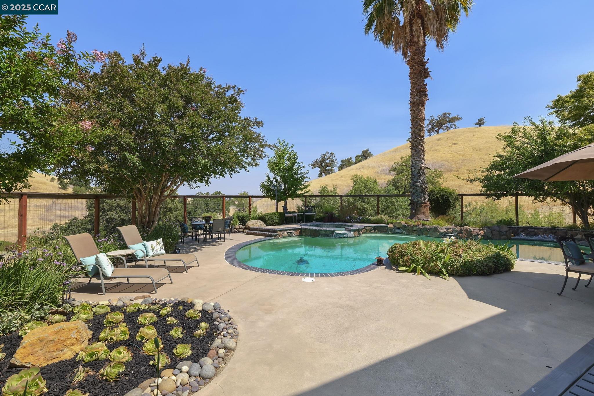 Detail Gallery Image 42 of 60 For 5351 Aspenwood Ct, Concord,  CA 94521 - 4 Beds | 3/1 Baths