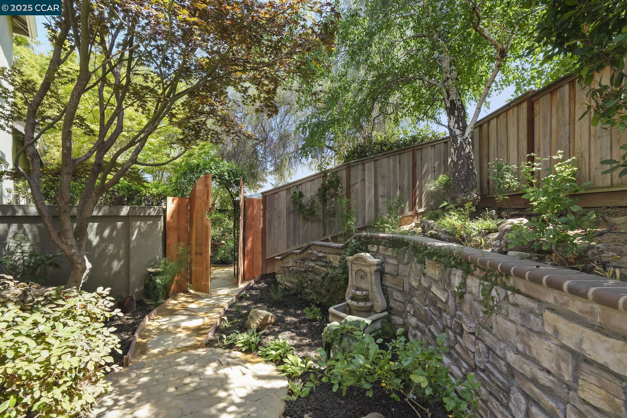 Detail Gallery Image 43 of 60 For 5351 Aspenwood Ct, Concord,  CA 94521 - 4 Beds | 3/1 Baths