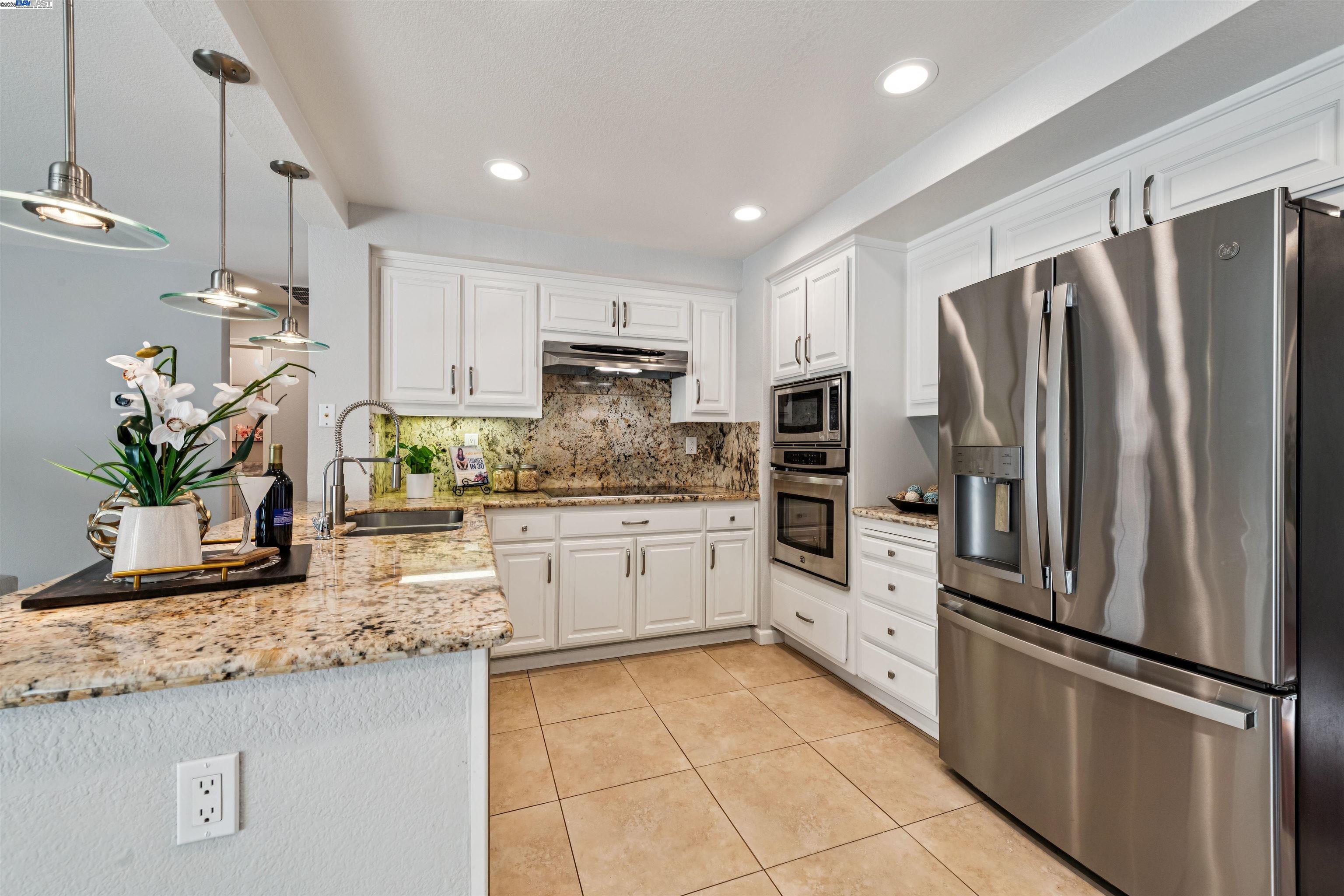 Detail Gallery Image 13 of 60 For 6321 Camino Del Lago, Pleasanton,  CA 94566 - 4 Beds | 2/1 Baths