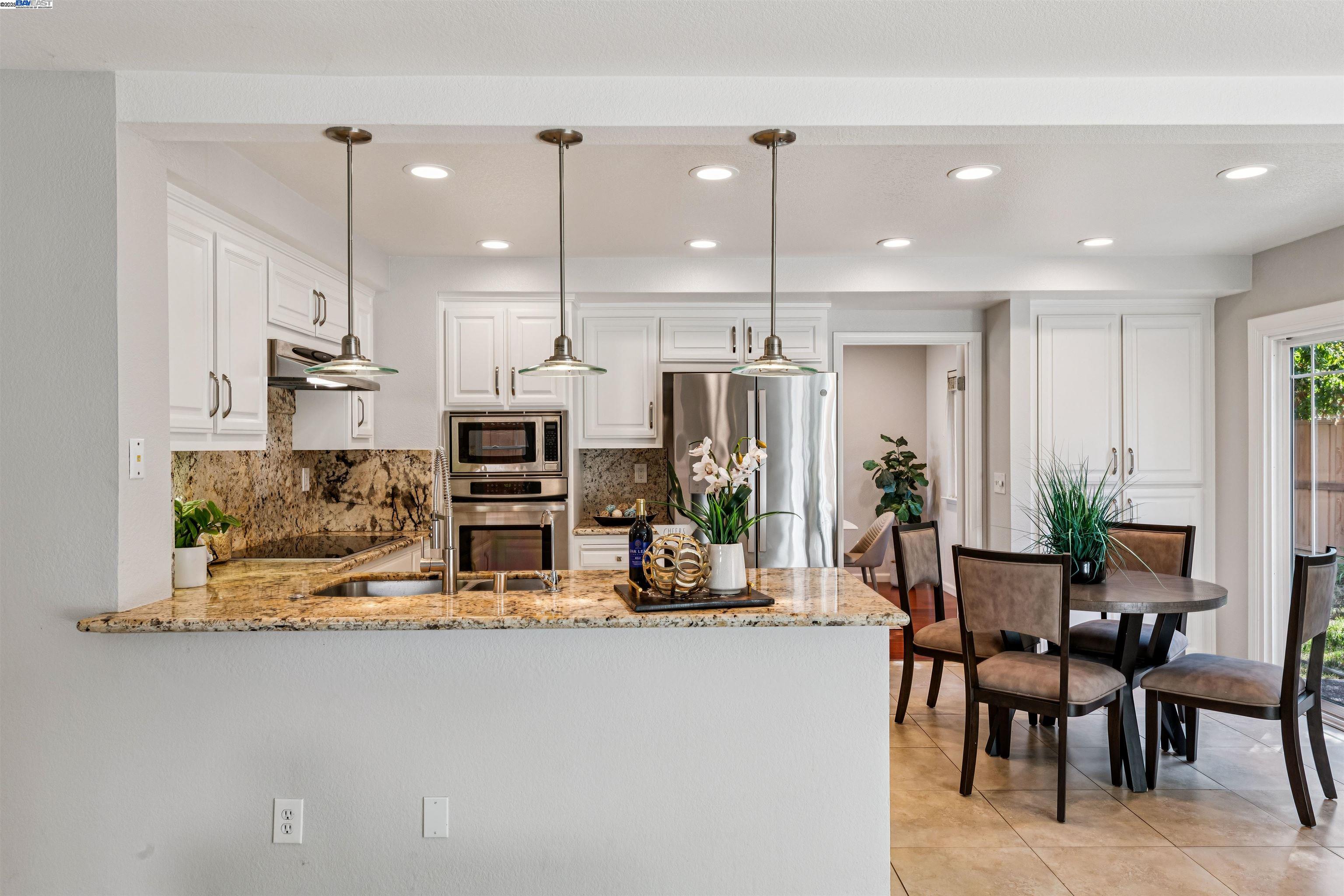 Detail Gallery Image 15 of 60 For 6321 Camino Del Lago, Pleasanton,  CA 94566 - 4 Beds | 2/1 Baths