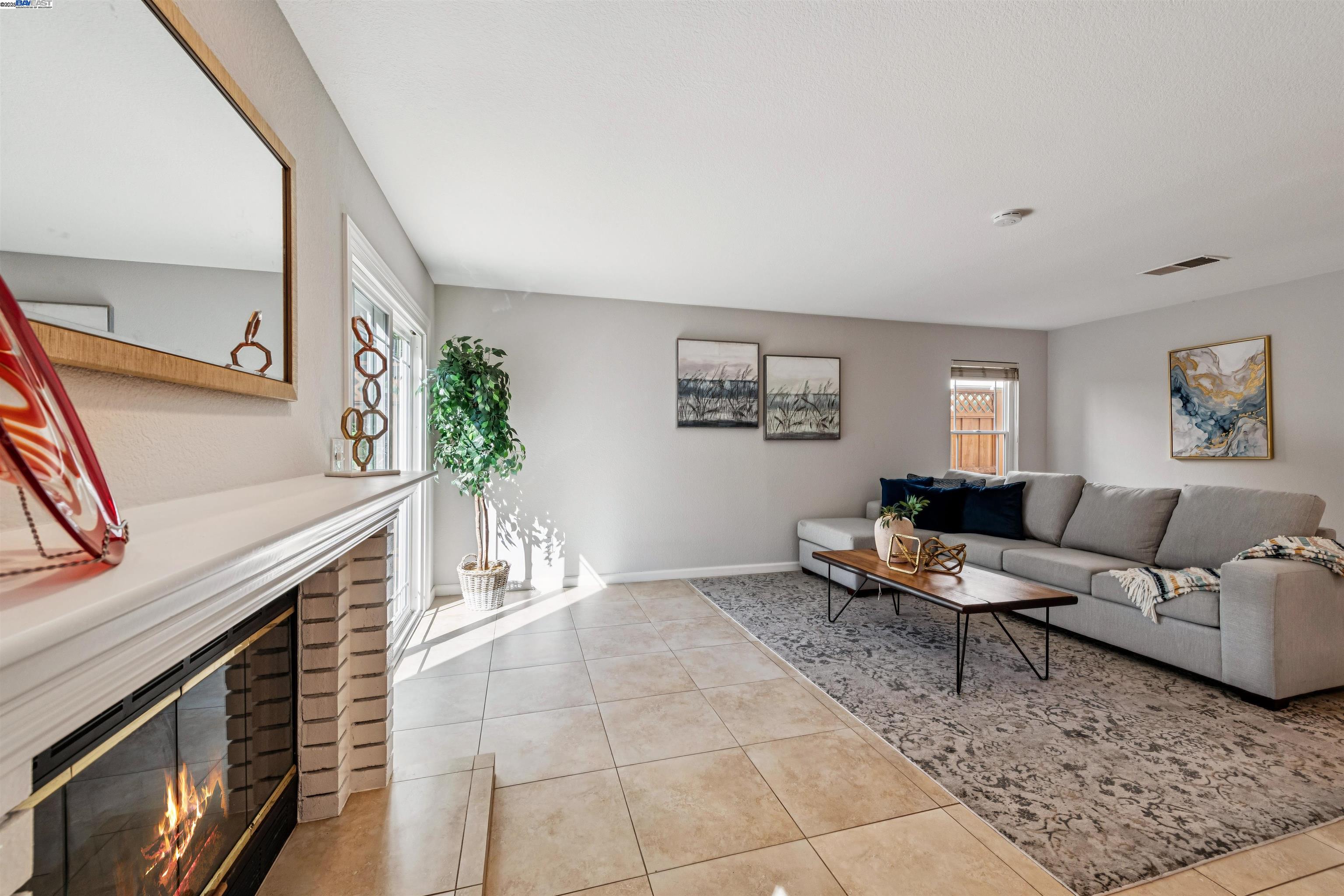 Detail Gallery Image 16 of 60 For 6321 Camino Del Lago, Pleasanton,  CA 94566 - 4 Beds | 2/1 Baths