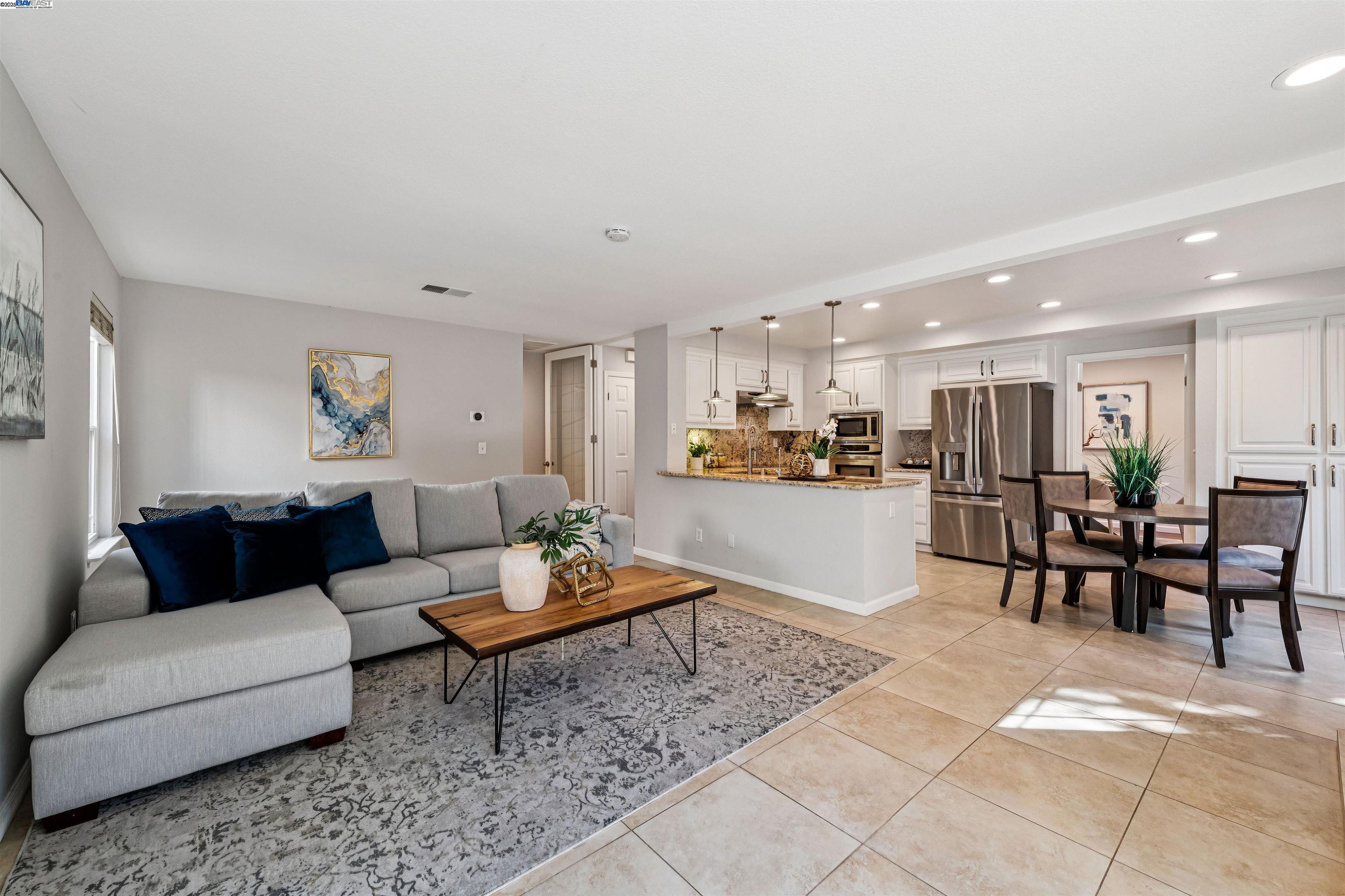 Detail Gallery Image 17 of 60 For 6321 Camino Del Lago, Pleasanton,  CA 94566 - 4 Beds | 2/1 Baths