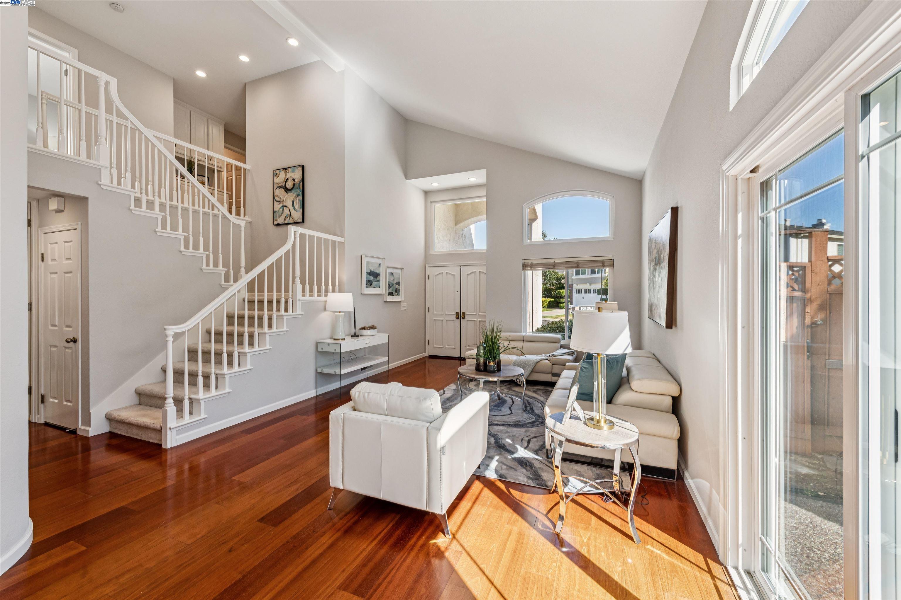 Detail Gallery Image 4 of 60 For 6321 Camino Del Lago, Pleasanton,  CA 94566 - 4 Beds | 2/1 Baths