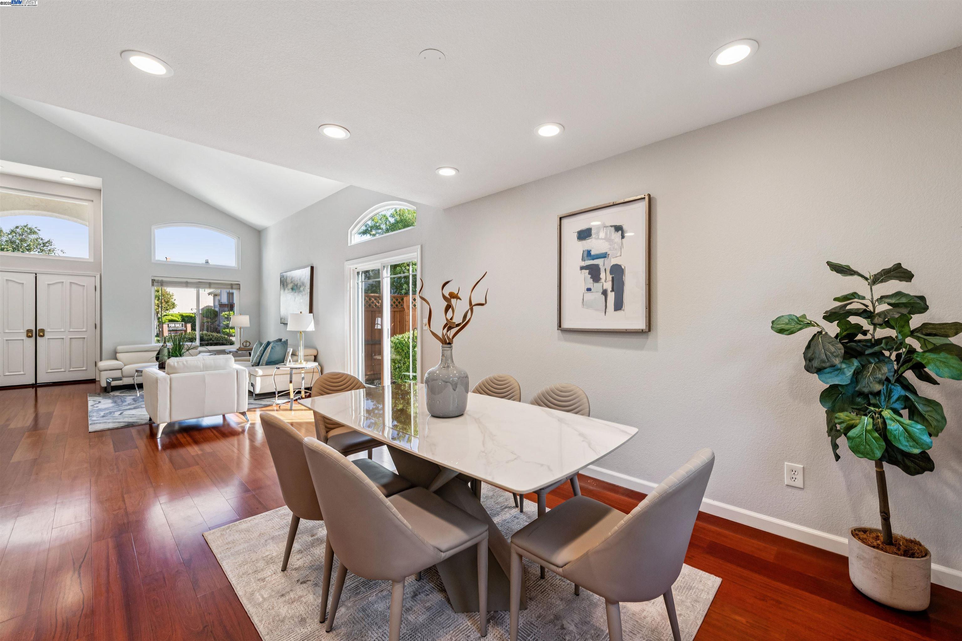 Detail Gallery Image 5 of 60 For 6321 Camino Del Lago, Pleasanton,  CA 94566 - 4 Beds | 2/1 Baths