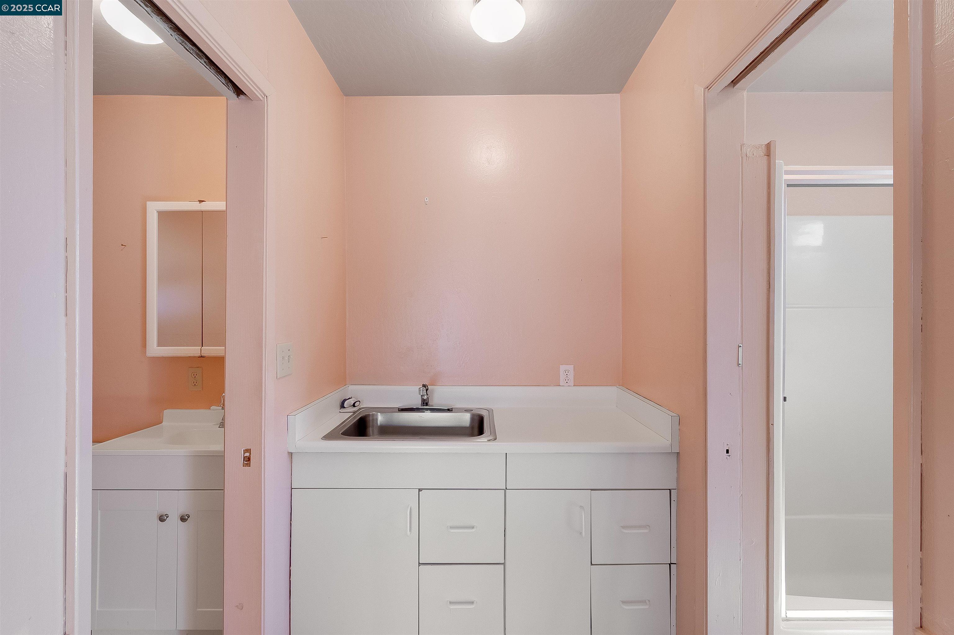 Detail Gallery Image 22 of 60 For 1878 Denkinger Rd, Concord,  CA 94521 - 4 Beds | 3/1 Baths