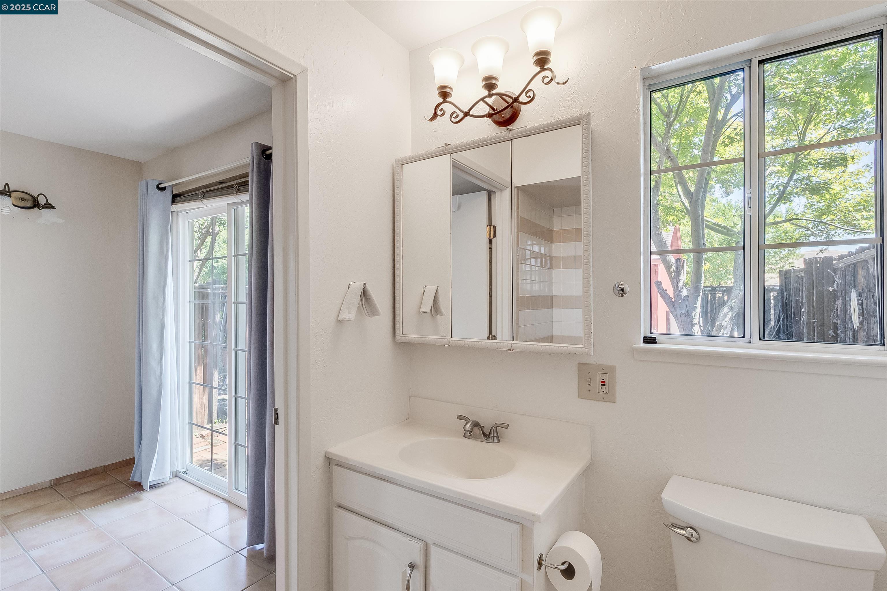 Detail Gallery Image 27 of 60 For 1878 Denkinger Rd, Concord,  CA 94521 - 4 Beds | 3/1 Baths