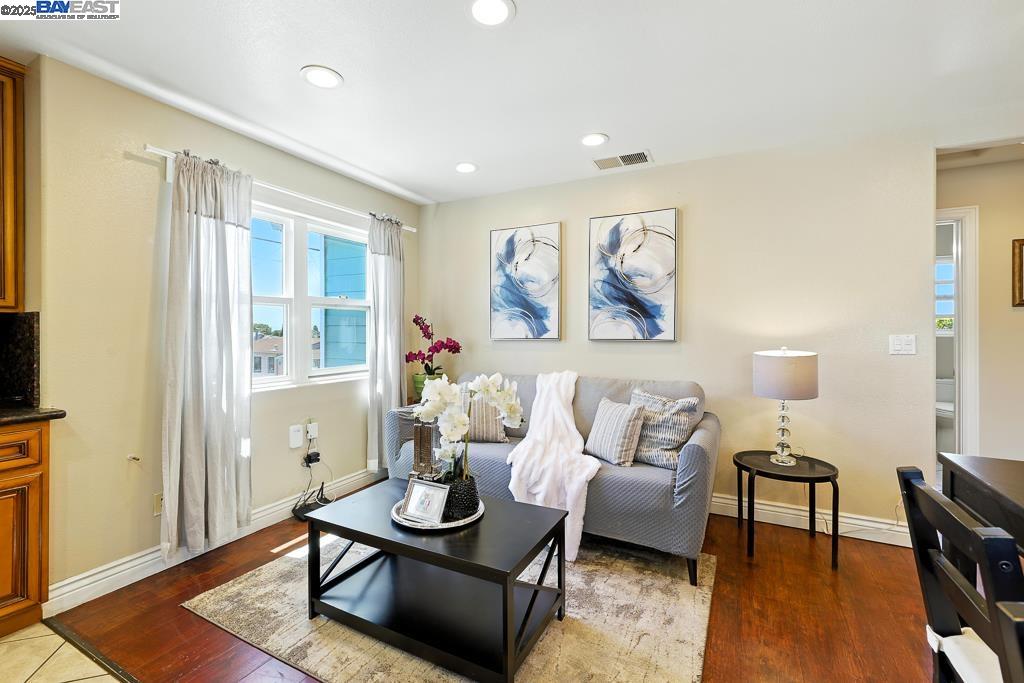 Detail Gallery Image 15 of 50 For 2593 62nd Ave, Oakland,  CA 94605 - – Beds | – Baths