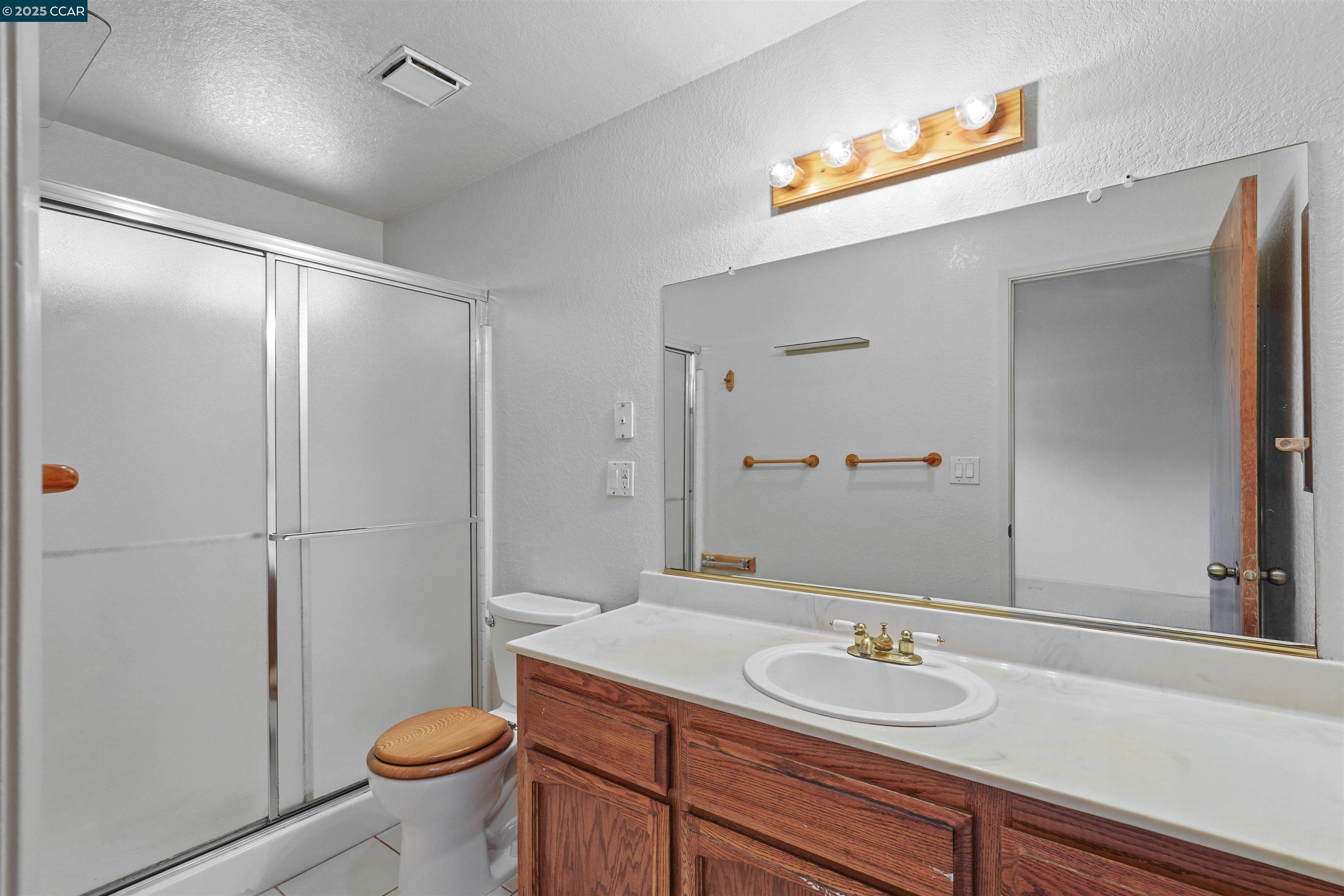 Detail Gallery Image 22 of 46 For 901 Mercy Ave, Modesto,  CA 95358-1470 - 3 Beds | 2 Baths