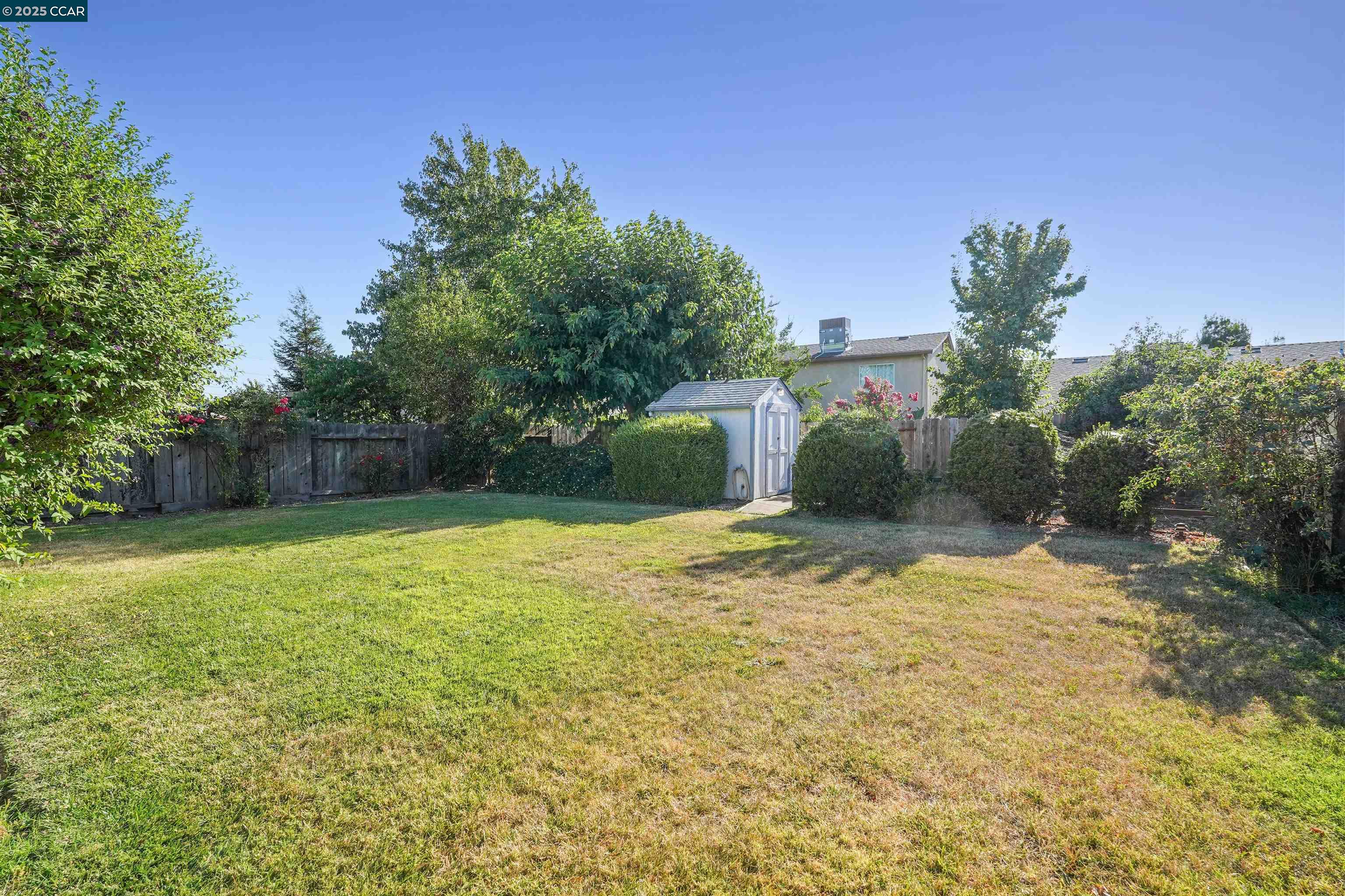 Detail Gallery Image 34 of 46 For 901 Mercy Ave, Modesto,  CA 95358-1470 - 3 Beds | 2 Baths