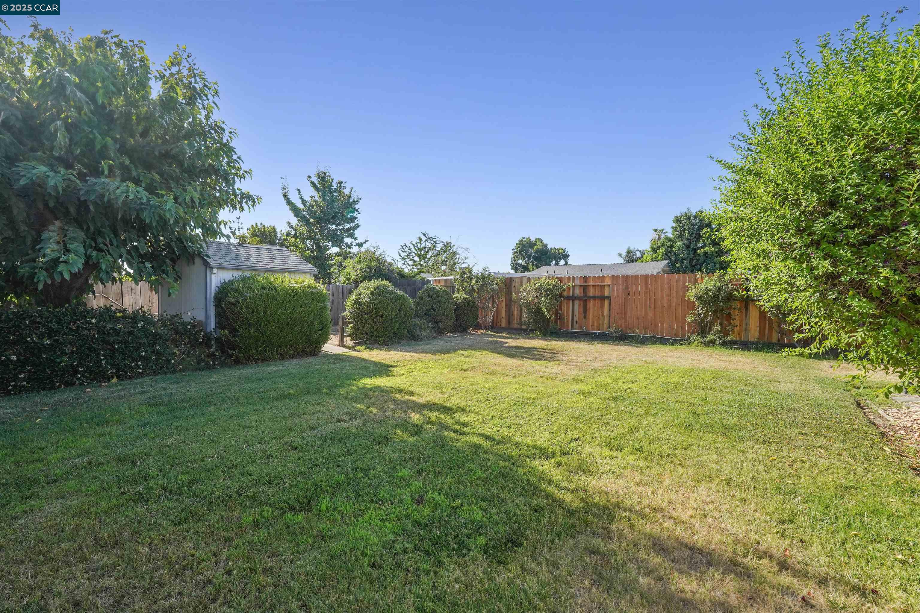 Detail Gallery Image 36 of 46 For 901 Mercy Ave, Modesto,  CA 95358-1470 - 3 Beds | 2 Baths