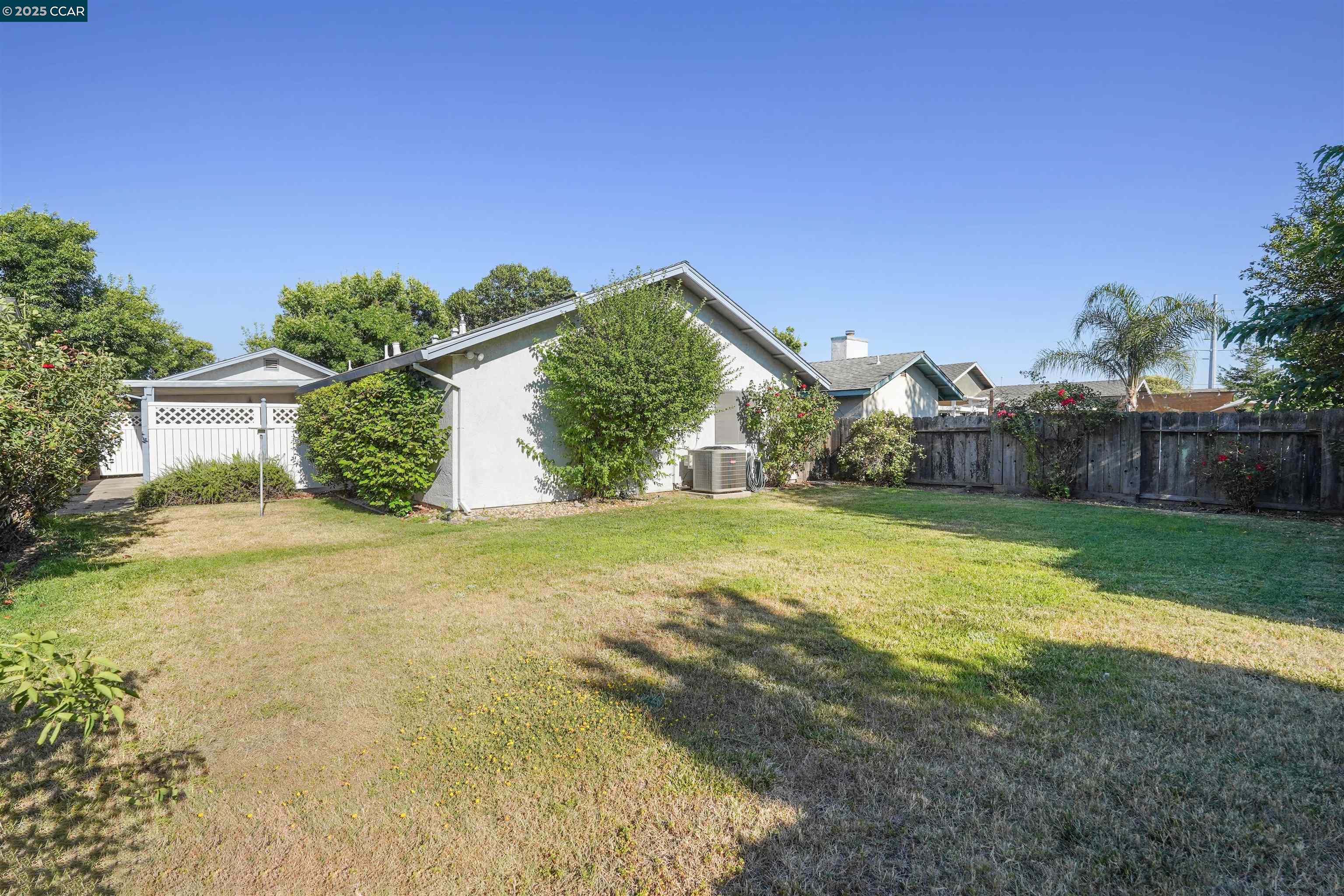 Detail Gallery Image 37 of 46 For 901 Mercy Ave, Modesto,  CA 95358-1470 - 3 Beds | 2 Baths