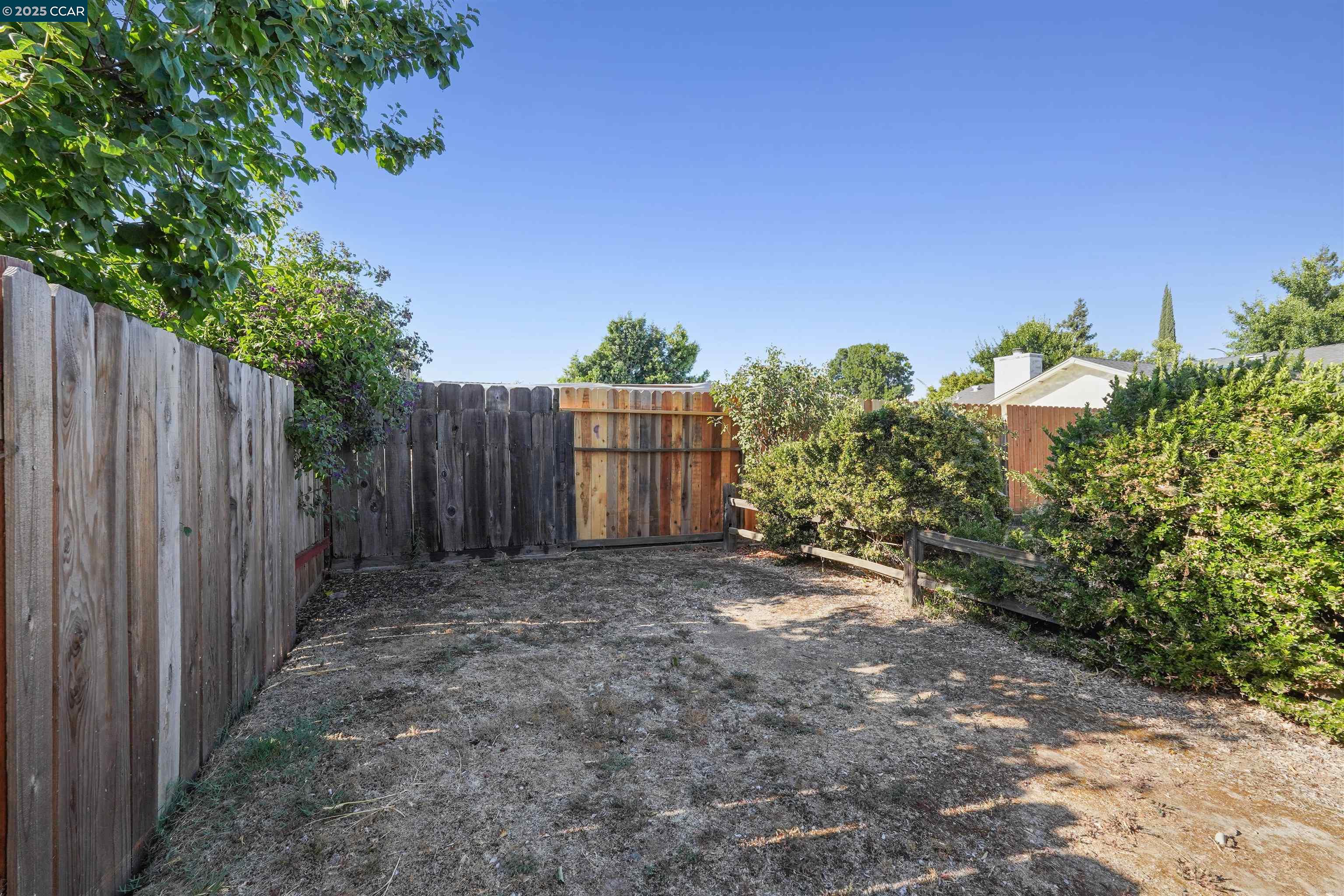 Detail Gallery Image 40 of 46 For 901 Mercy Ave, Modesto,  CA 95358-1470 - 3 Beds | 2 Baths