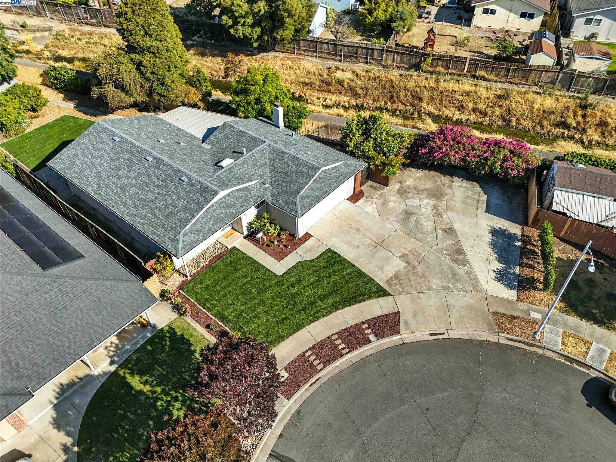 Detail Gallery Image 3 of 38 For 6252 Escallonia Ct, Newark,  CA 94560 - 3 Beds | 2 Baths