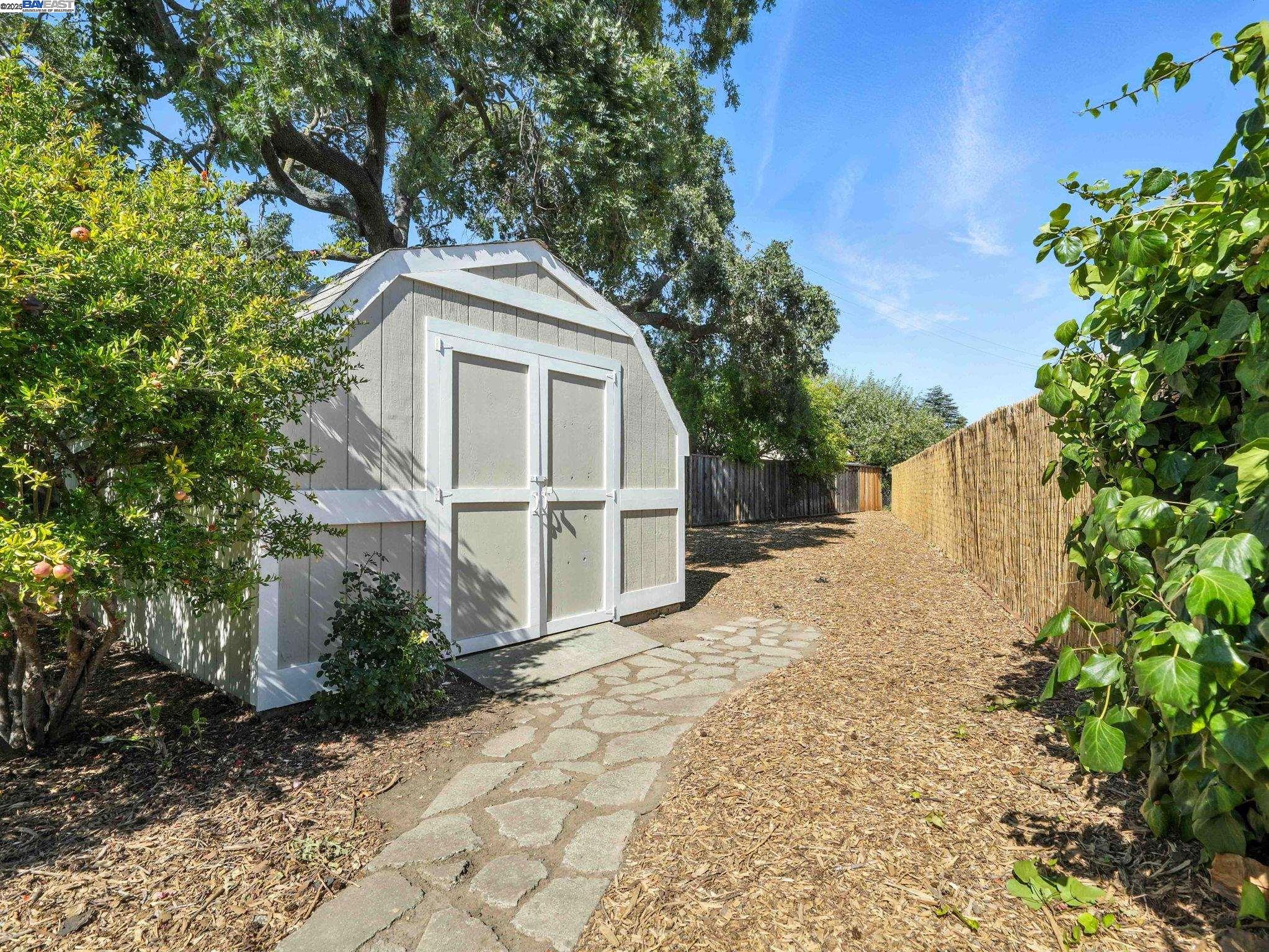 Detail Gallery Image 33 of 38 For 6252 Escallonia Ct, Newark,  CA 94560 - 3 Beds | 2 Baths