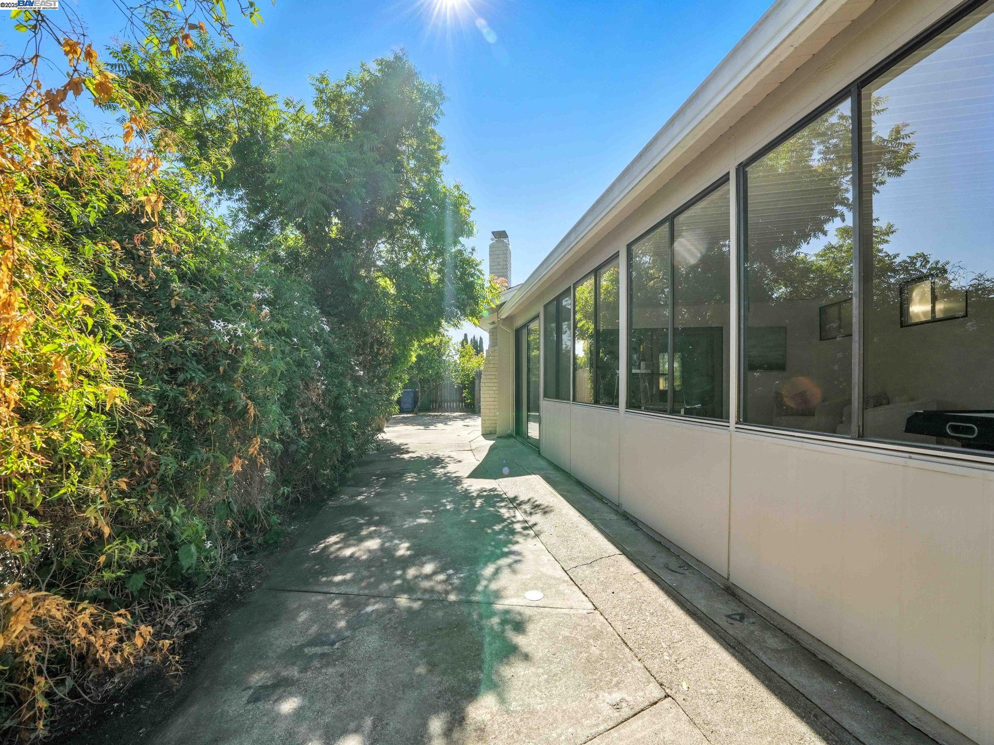 Detail Gallery Image 35 of 38 For 6252 Escallonia Ct, Newark,  CA 94560 - 3 Beds | 2 Baths
