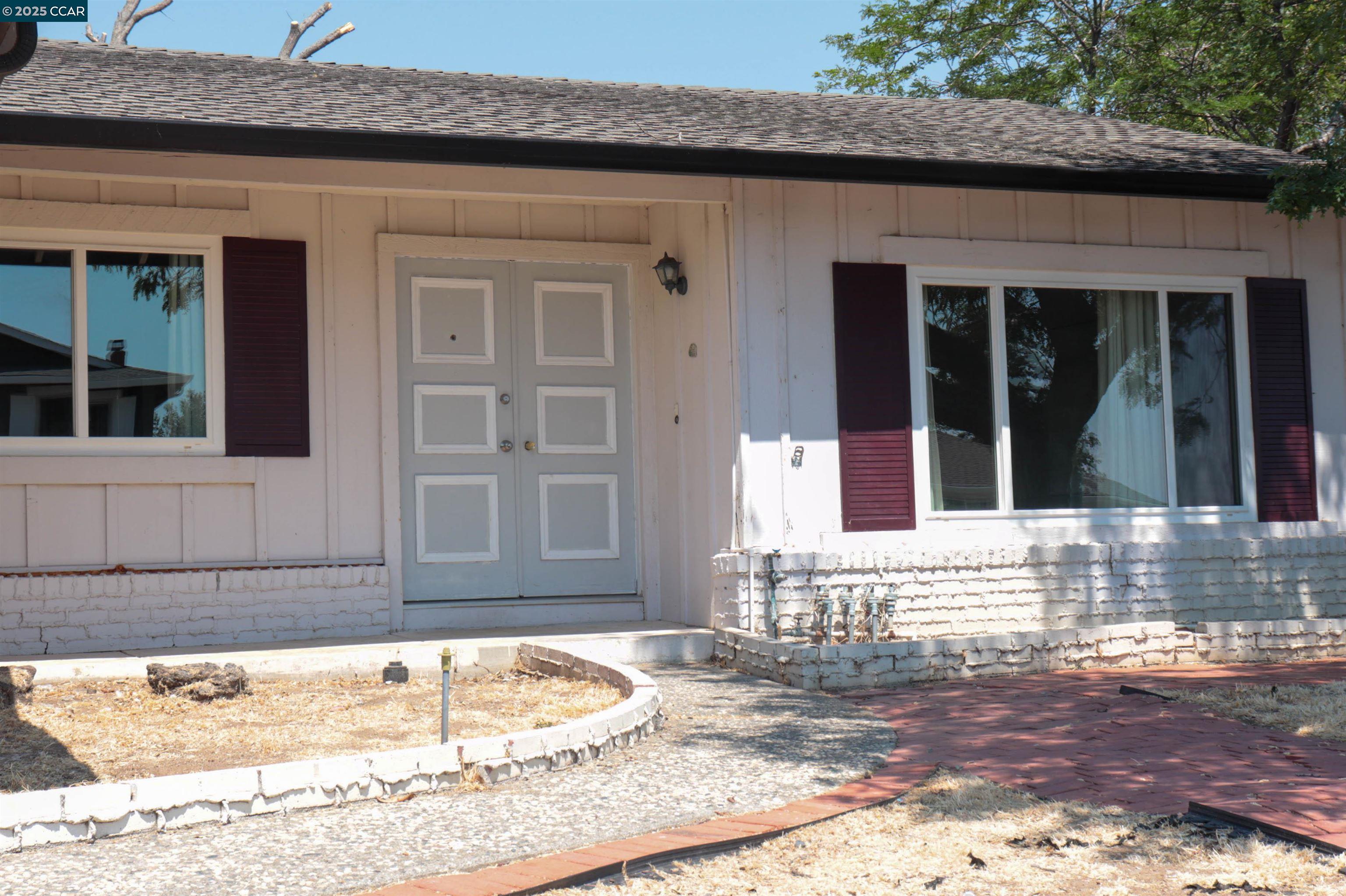 Detail Gallery Image 6 of 46 For 3804 Malibu, Pittsburg,  CA 94565 - 4 Beds | 2 Baths