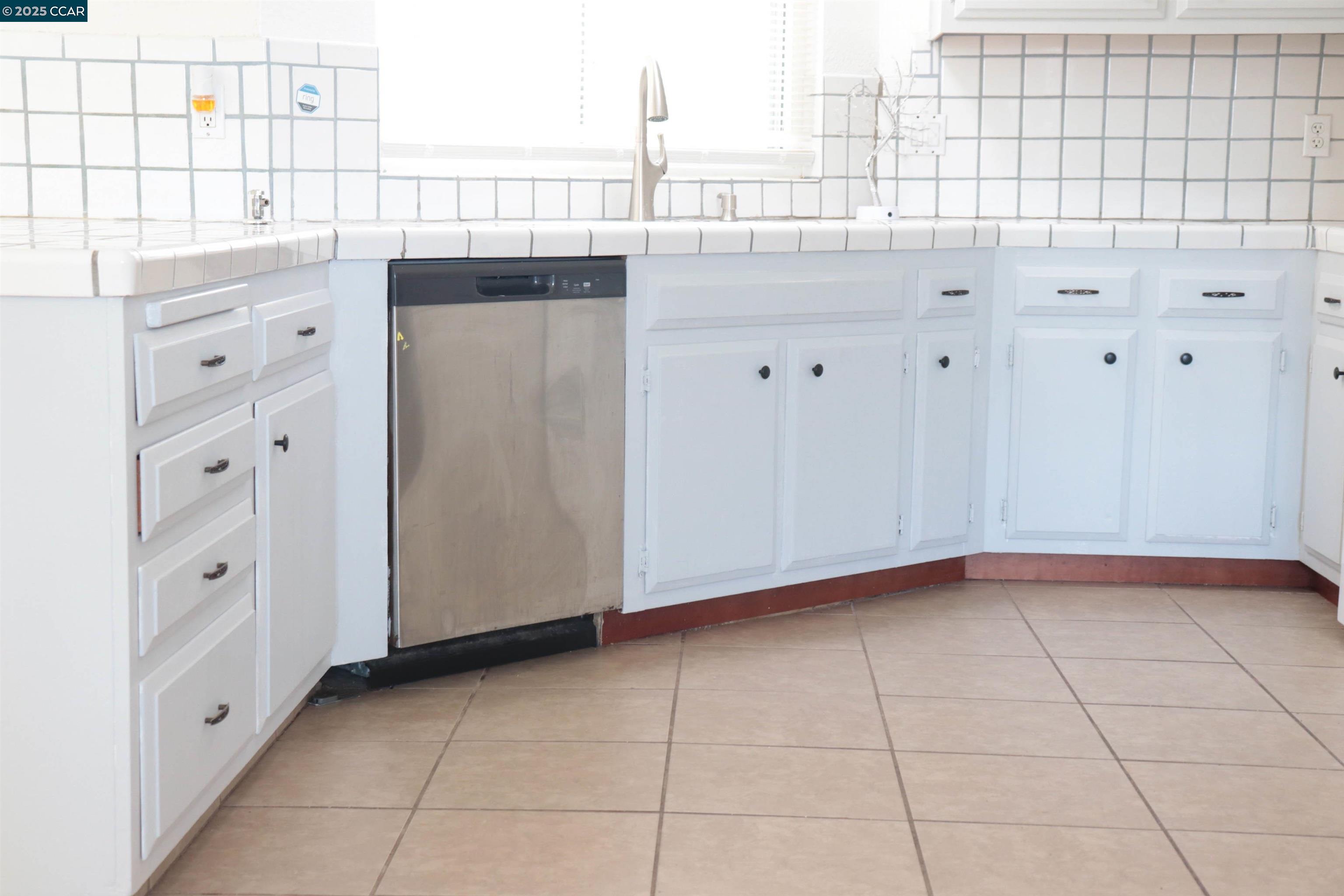 Detail Gallery Image 9 of 46 For 3804 Malibu, Pittsburg,  CA 94565 - 4 Beds | 2 Baths