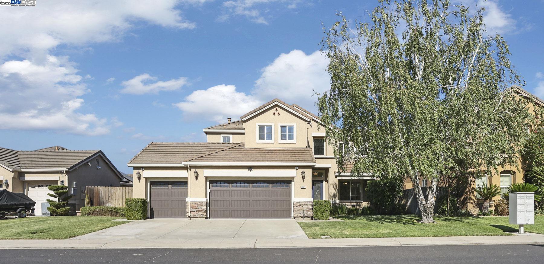 Detail Gallery Image 1 of 1 For 1962 Fountain Square Ave, Manteca,  CA 95337 - 5 Beds | 3/1 Baths