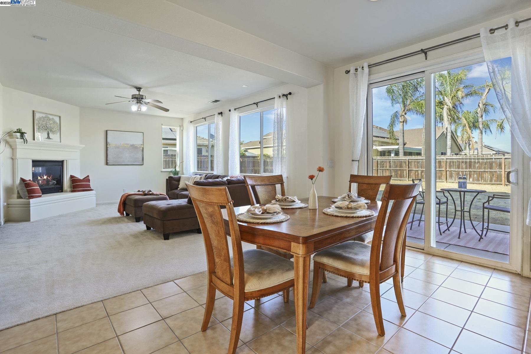 Detail Gallery Image 13 of 57 For 1962 Fountain Square Ave, Manteca,  CA 95337 - 5 Beds | 3/1 Baths