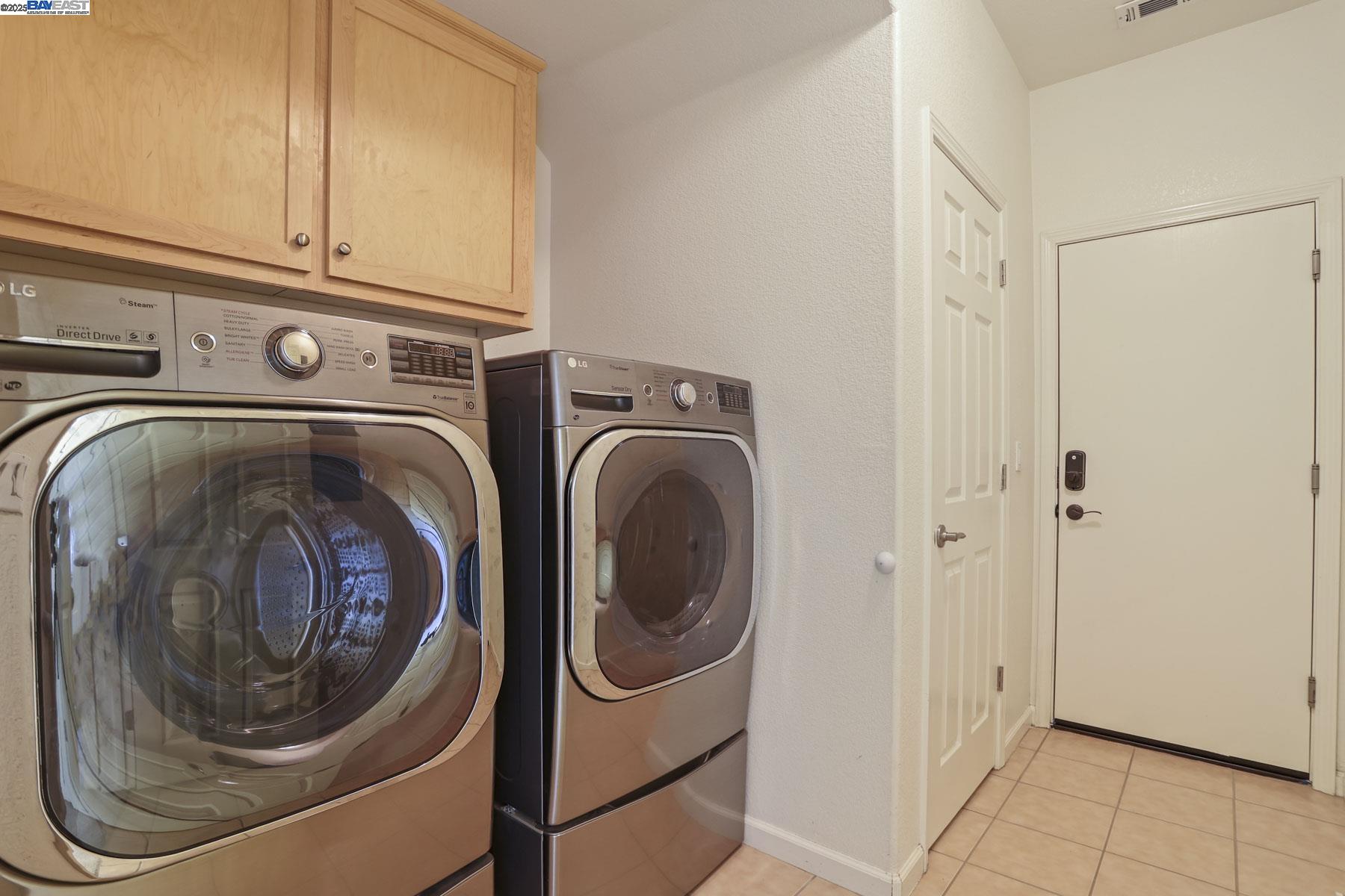 Detail Gallery Image 21 of 57 For 1962 Fountain Square Ave, Manteca,  CA 95337 - 5 Beds | 3/1 Baths