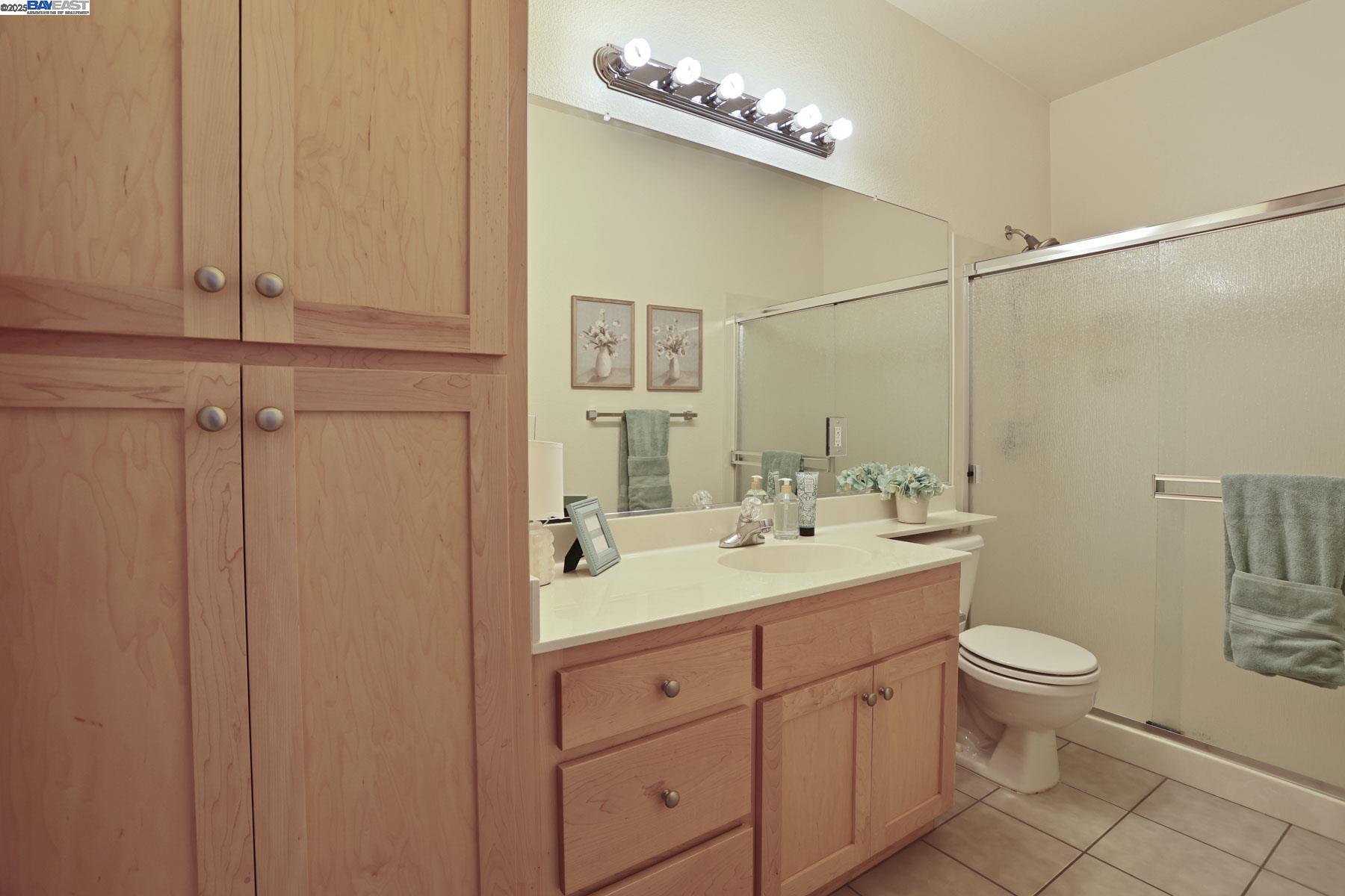 Detail Gallery Image 26 of 57 For 1962 Fountain Square Ave, Manteca,  CA 95337 - 5 Beds | 3/1 Baths
