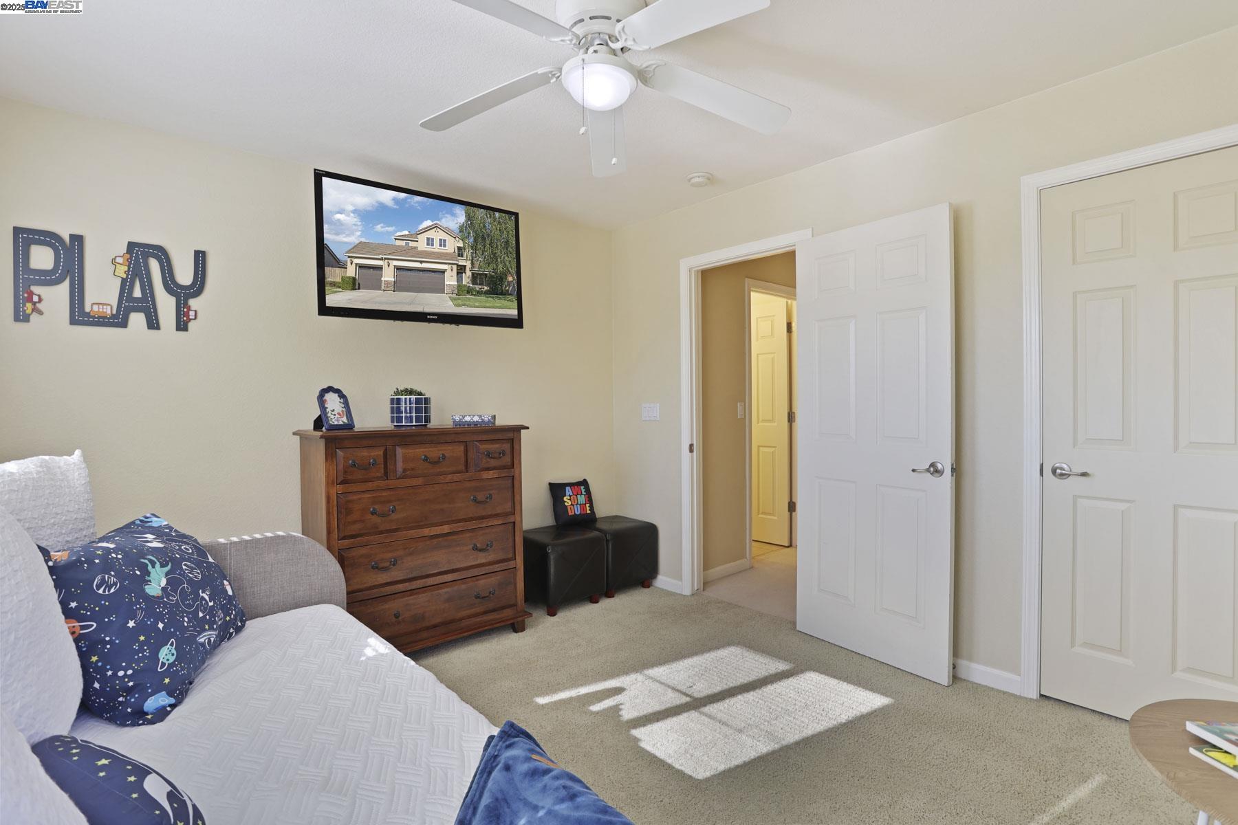 Detail Gallery Image 29 of 57 For 1962 Fountain Square Ave, Manteca,  CA 95337 - 5 Beds | 3/1 Baths