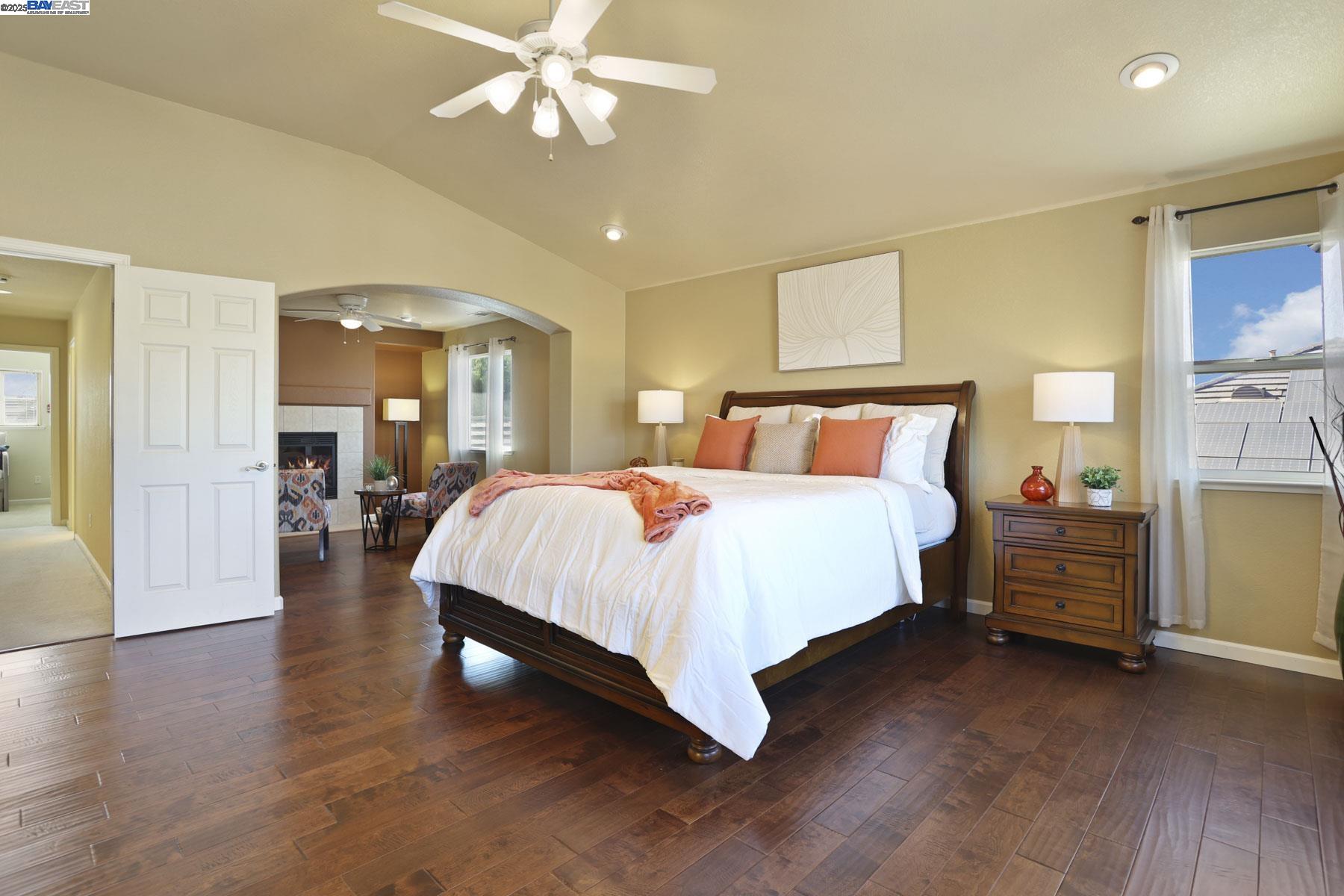 Detail Gallery Image 35 of 57 For 1962 Fountain Square Ave, Manteca,  CA 95337 - 5 Beds | 3/1 Baths