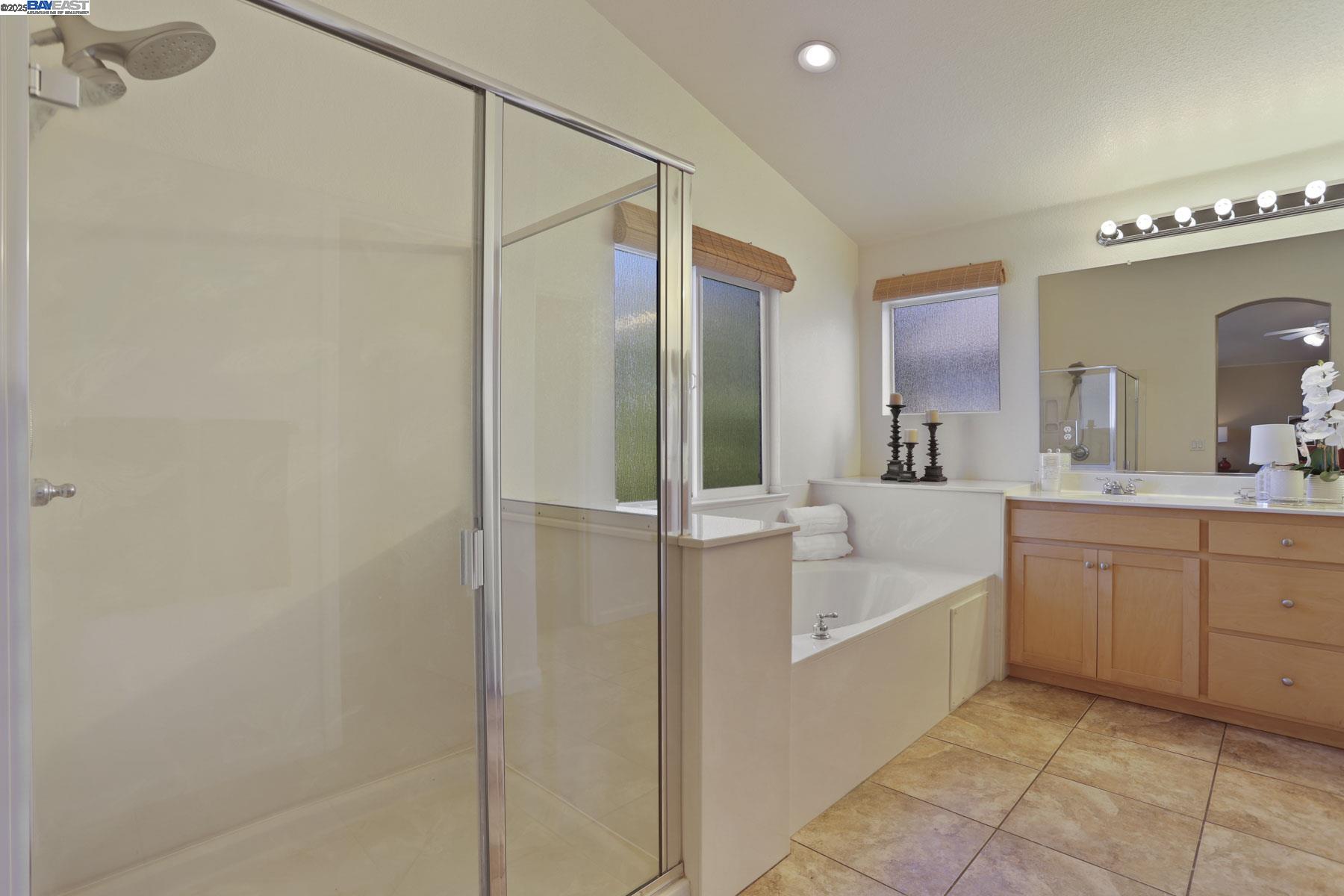 Detail Gallery Image 39 of 57 For 1962 Fountain Square Ave, Manteca,  CA 95337 - 5 Beds | 3/1 Baths