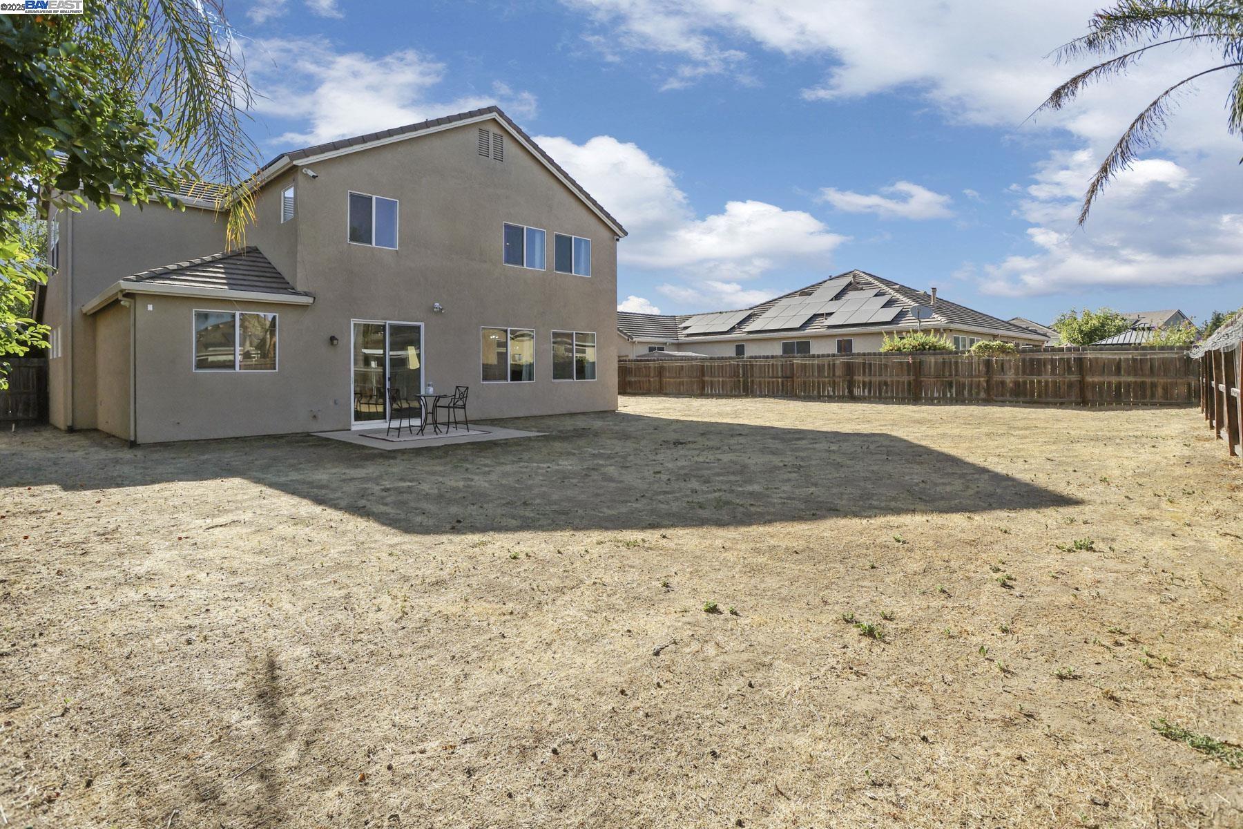 Detail Gallery Image 43 of 57 For 1962 Fountain Square Ave, Manteca,  CA 95337 - 5 Beds | 3/1 Baths
