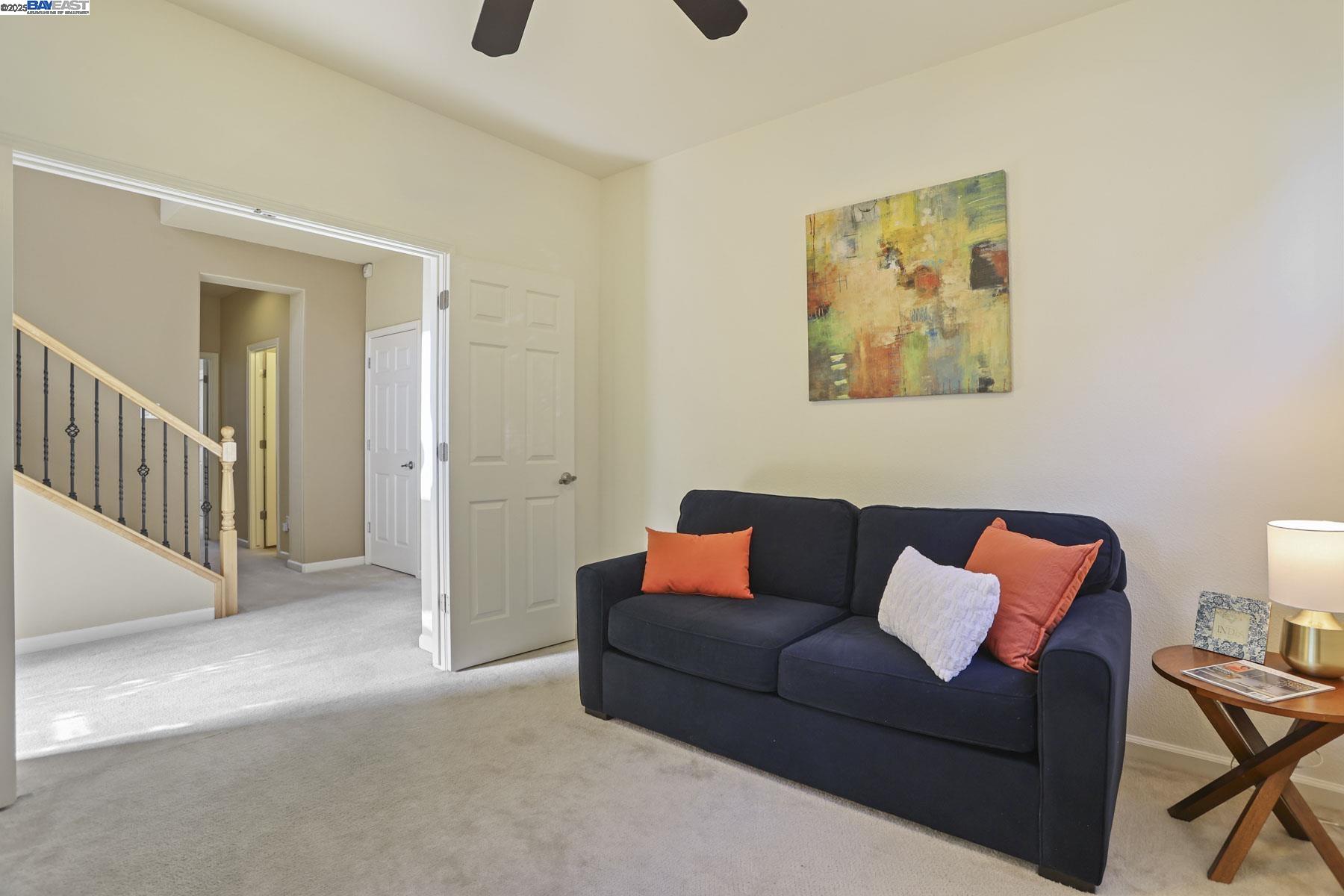 Detail Gallery Image 6 of 57 For 1962 Fountain Square Ave, Manteca,  CA 95337 - 5 Beds | 3/1 Baths