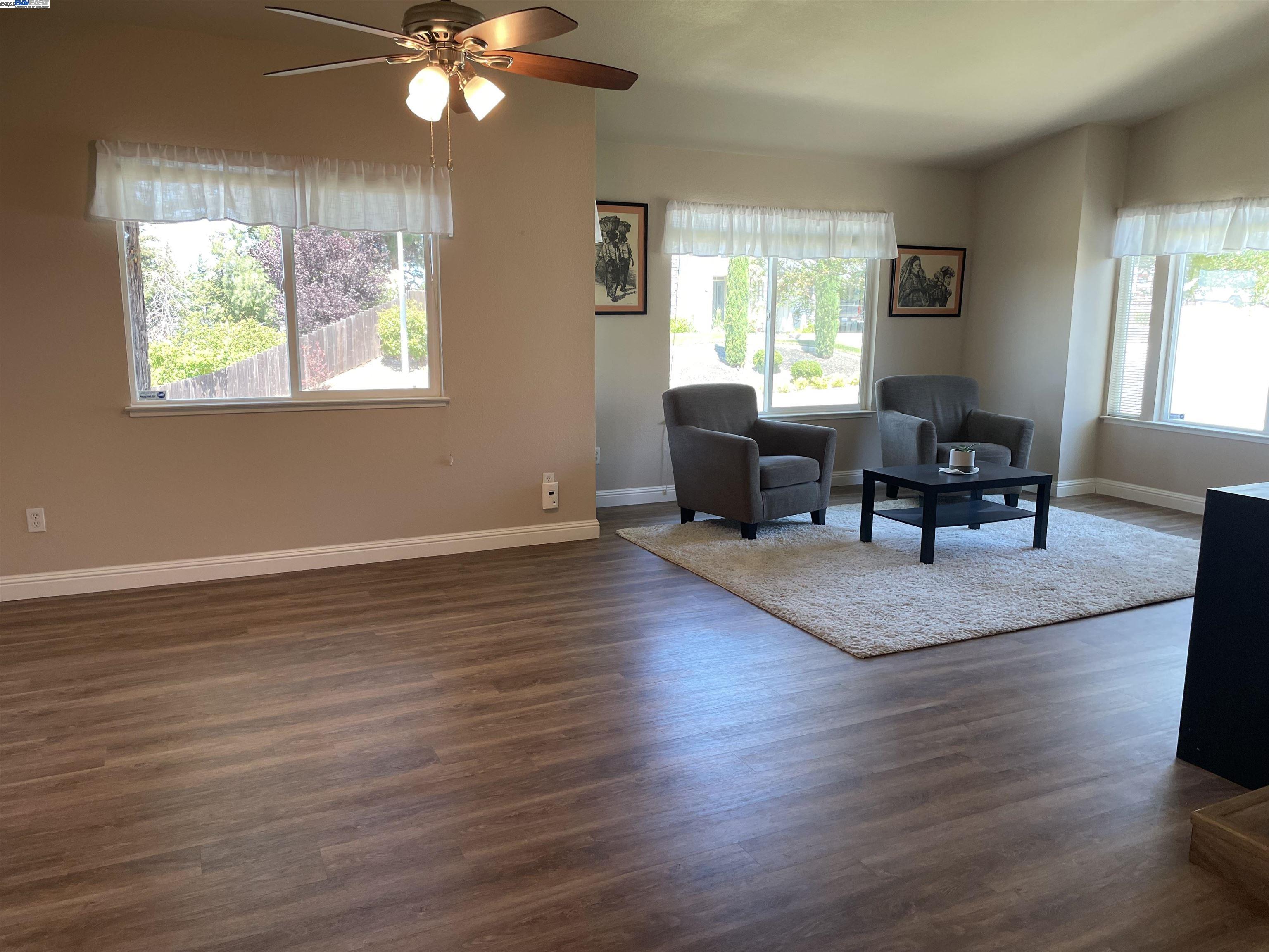 Detail Gallery Image 4 of 37 For 2929 Bluebonnet Ct, Antioch,  CA 94531 - 4 Beds | 2 Baths