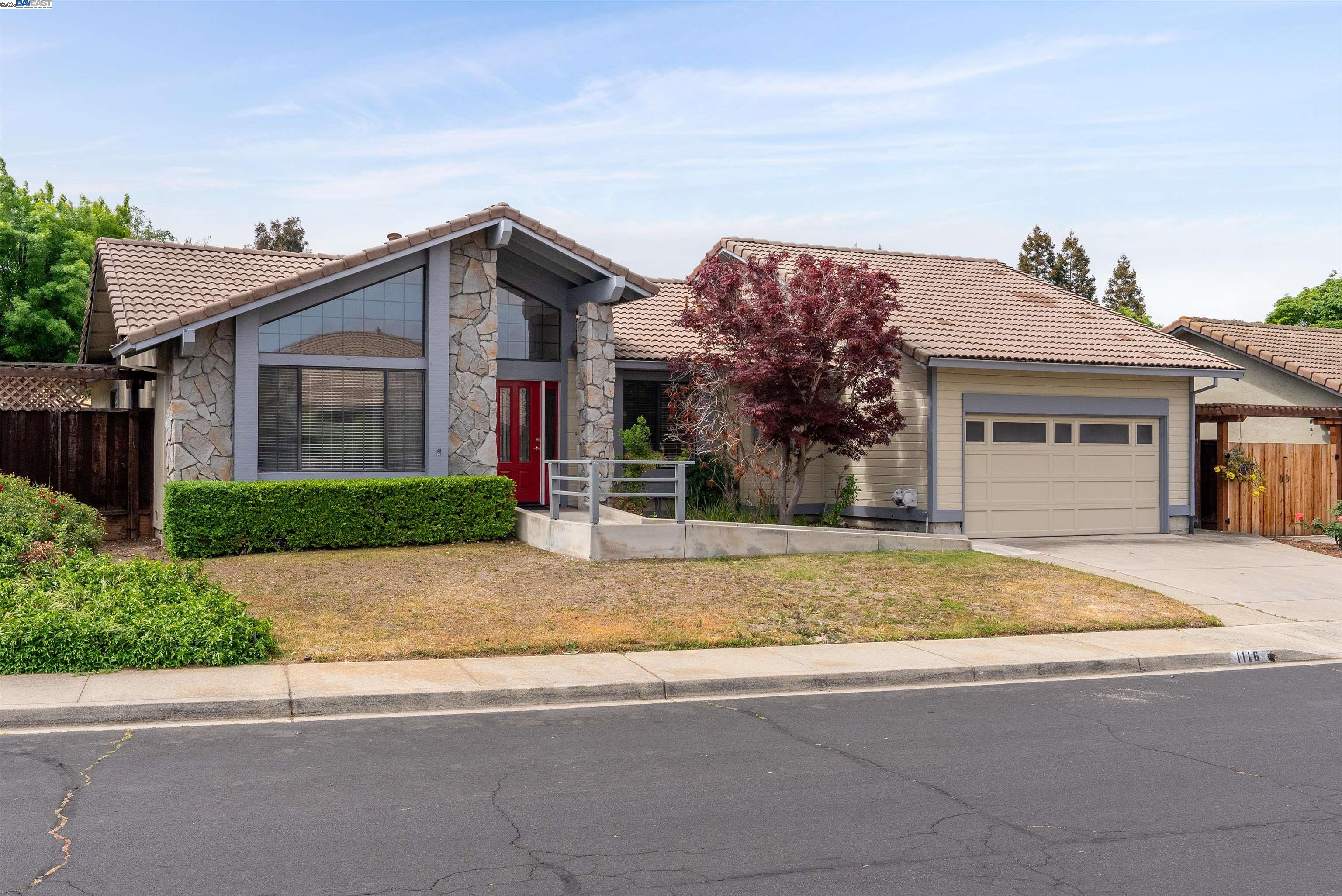 Detail Gallery Image 7 of 20 For 1116 Vista Point Ln, Concord,  CA 94521 - 4 Beds | 2/1 Baths