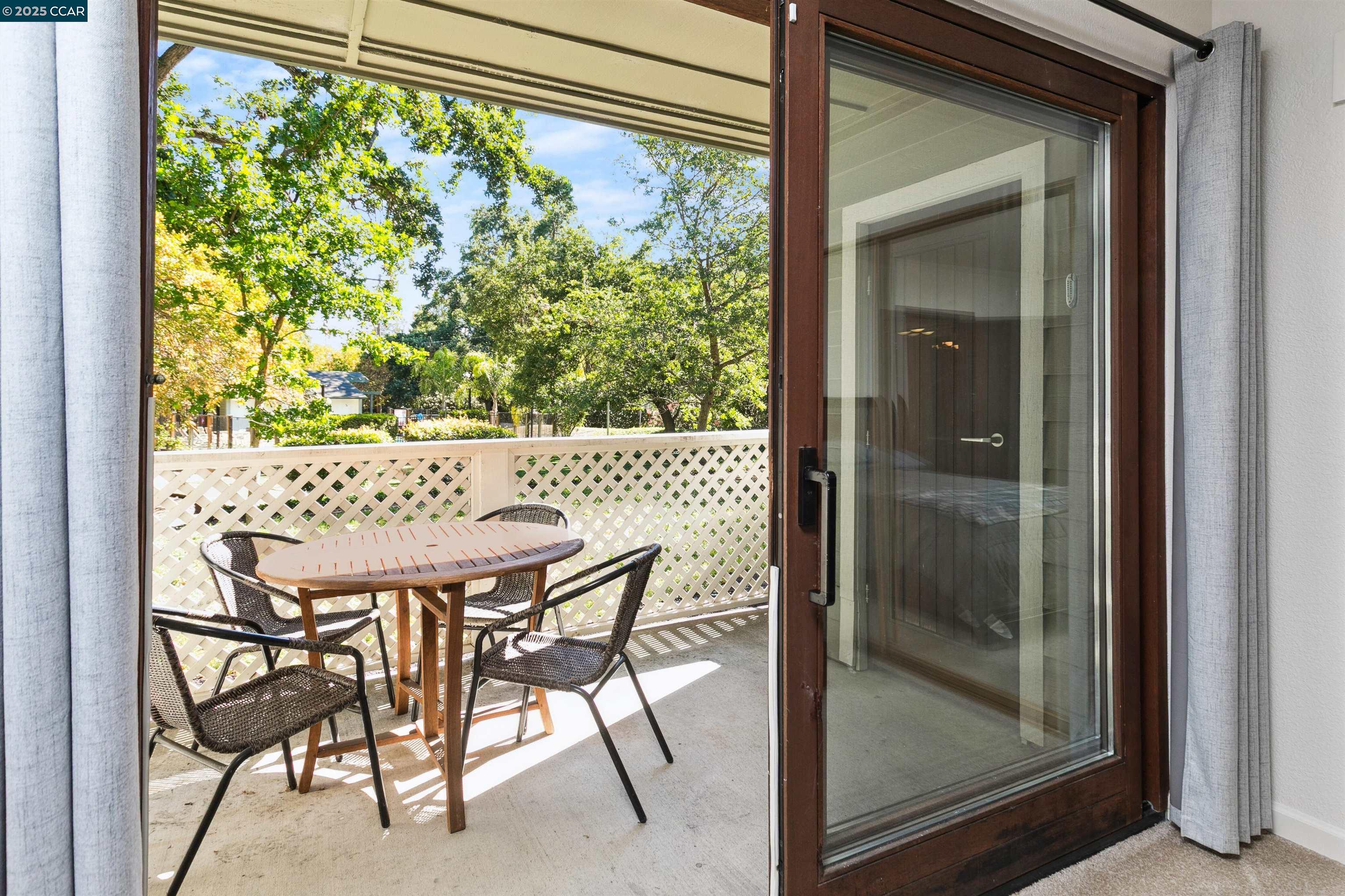 Detail Gallery Image 20 of 26 For 700 Suntree Ln #707,  Pleasant Hill,  CA 94523 - 2 Beds | 1 Baths