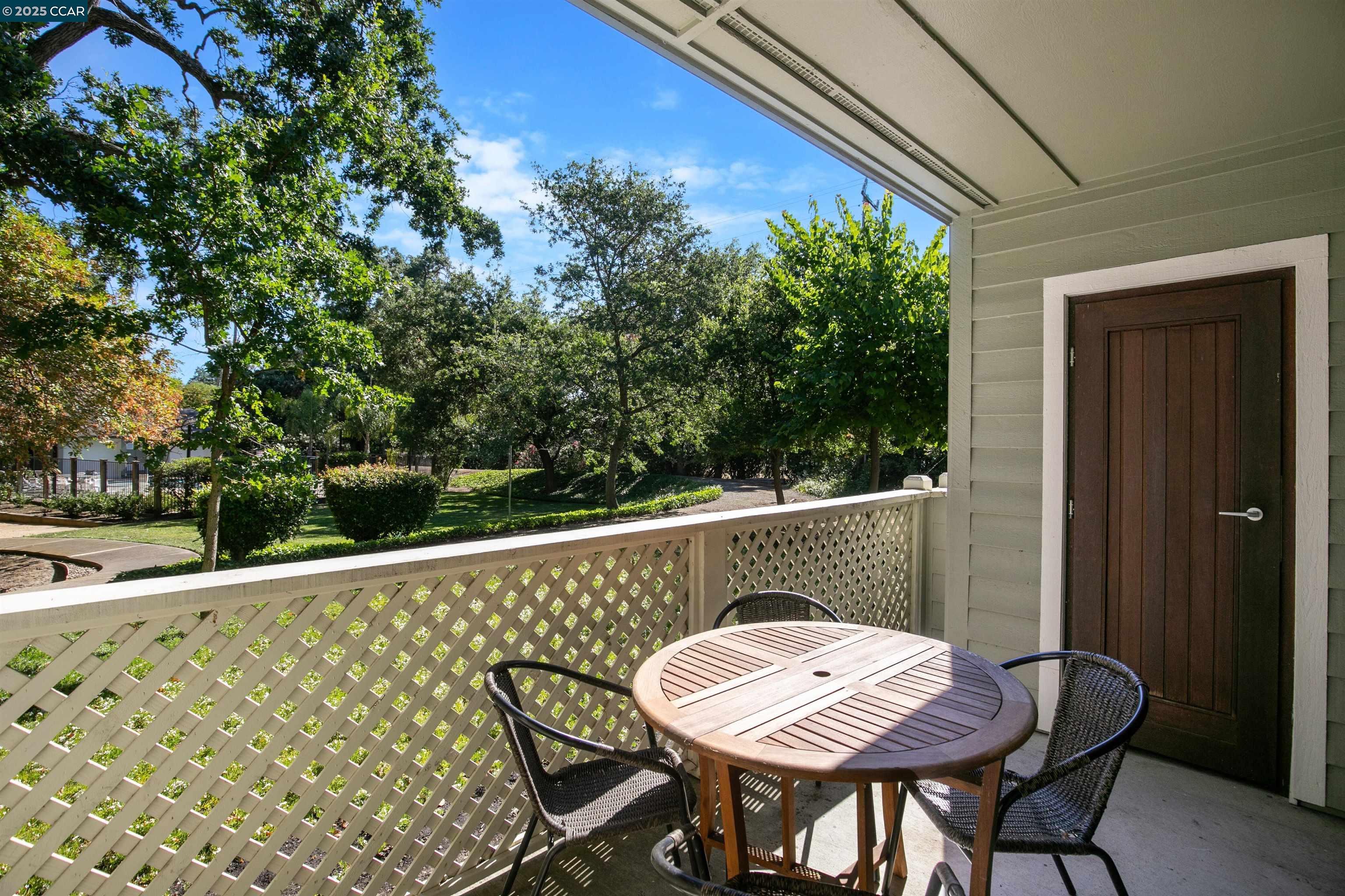 Detail Gallery Image 21 of 26 For 700 Suntree Ln #707,  Pleasant Hill,  CA 94523 - 2 Beds | 1 Baths