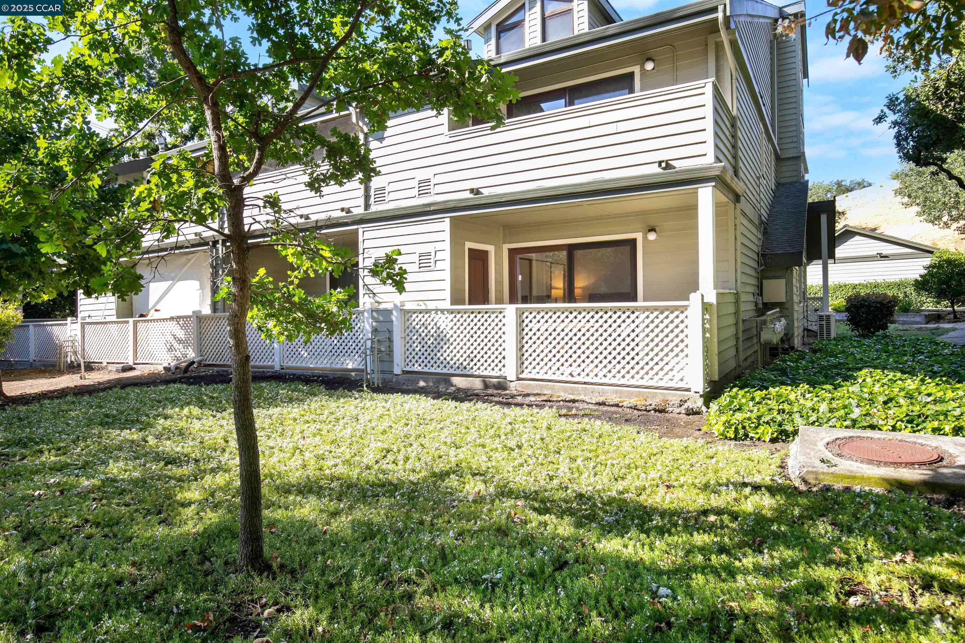 Detail Gallery Image 22 of 26 For 700 Suntree Ln #707,  Pleasant Hill,  CA 94523 - 2 Beds | 1 Baths