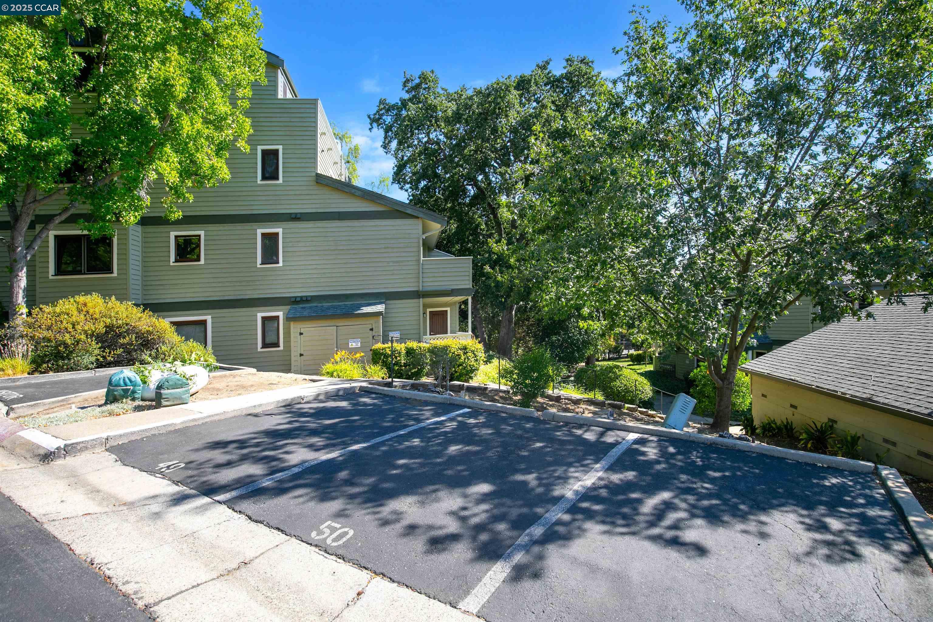 Detail Gallery Image 24 of 26 For 700 Suntree Ln #707,  Pleasant Hill,  CA 94523 - 2 Beds | 1 Baths