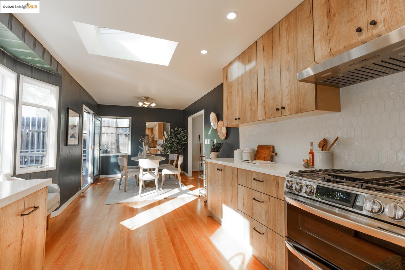 Detail Gallery Image 12 of 40 For 4191 Fruitvale, Oakland,  CA 94602 - 4 Beds | 3 Baths