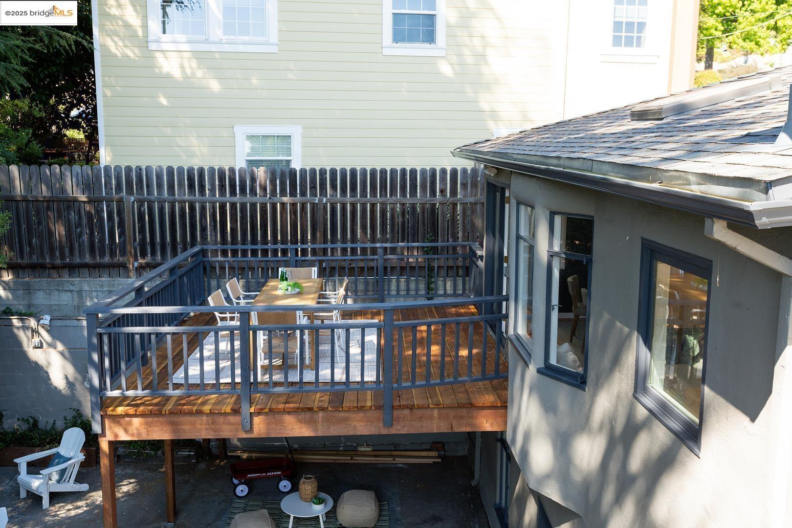 Detail Gallery Image 14 of 40 For 4191 Fruitvale, Oakland,  CA 94602 - 4 Beds | 3 Baths
