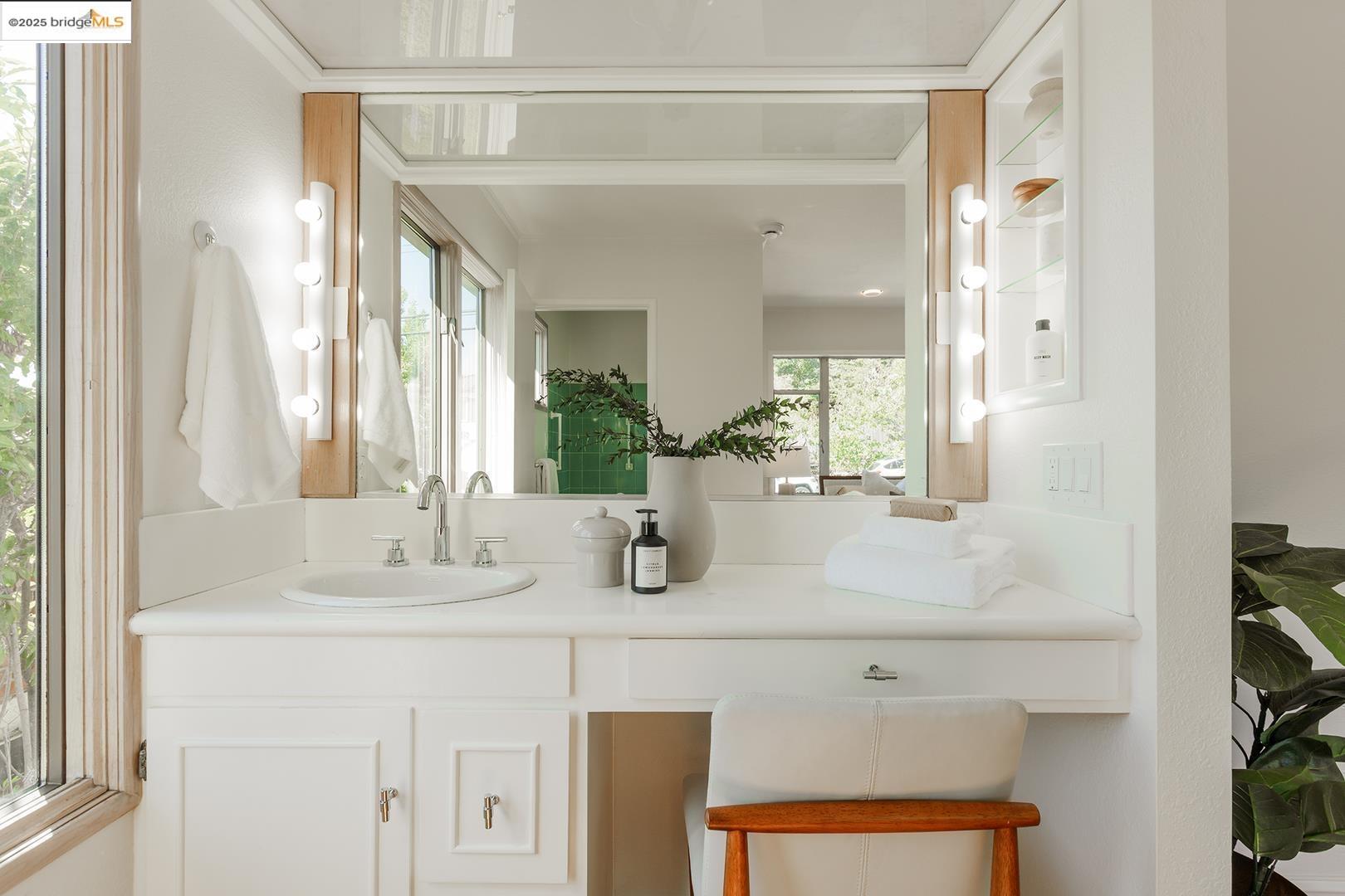 Detail Gallery Image 20 of 40 For 4191 Fruitvale, Oakland,  CA 94602 - 4 Beds | 3 Baths