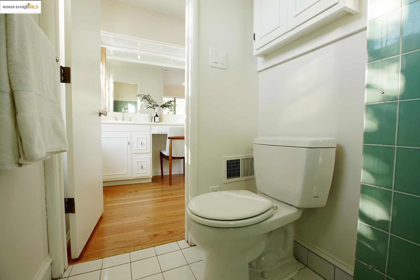 Detail Gallery Image 21 of 40 For 4191 Fruitvale, Oakland,  CA 94602 - 4 Beds | 3 Baths