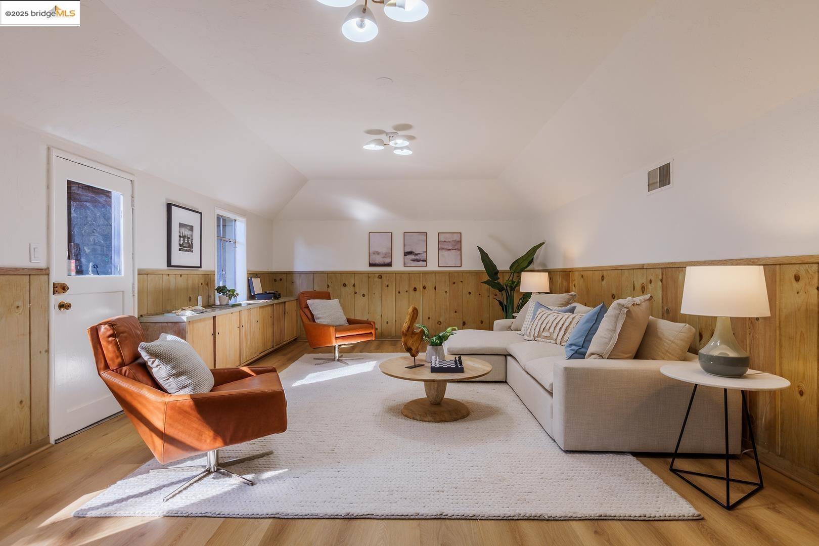 Detail Gallery Image 34 of 40 For 4191 Fruitvale, Oakland,  CA 94602 - 4 Beds | 3 Baths