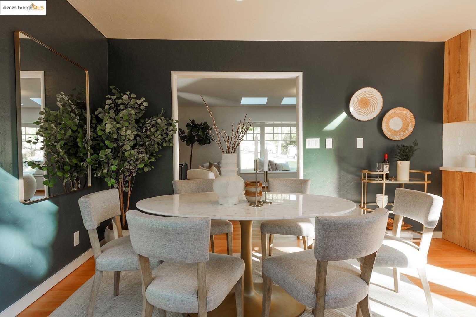 Detail Gallery Image 9 of 40 For 4191 Fruitvale, Oakland,  CA 94602 - 4 Beds | 3 Baths