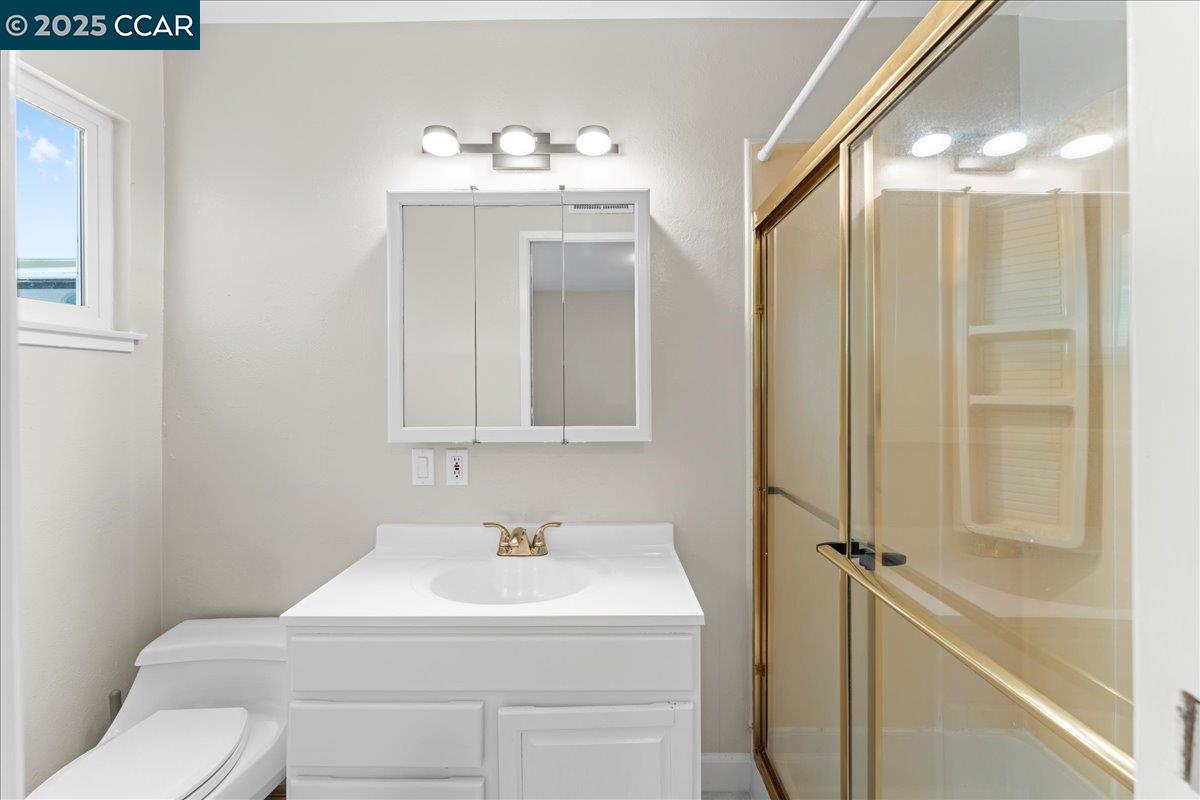 Detail Gallery Image 12 of 26 For 3406 Clearfield Ave, Richmond,  CA 94803 - 3 Beds | 2 Baths