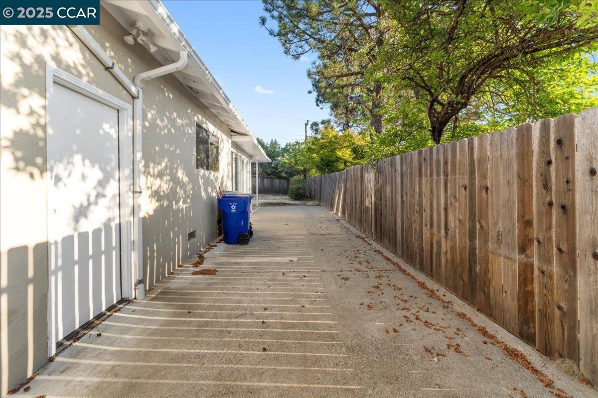 Detail Gallery Image 19 of 26 For 3406 Clearfield Ave, Richmond,  CA 94803 - 3 Beds | 2 Baths