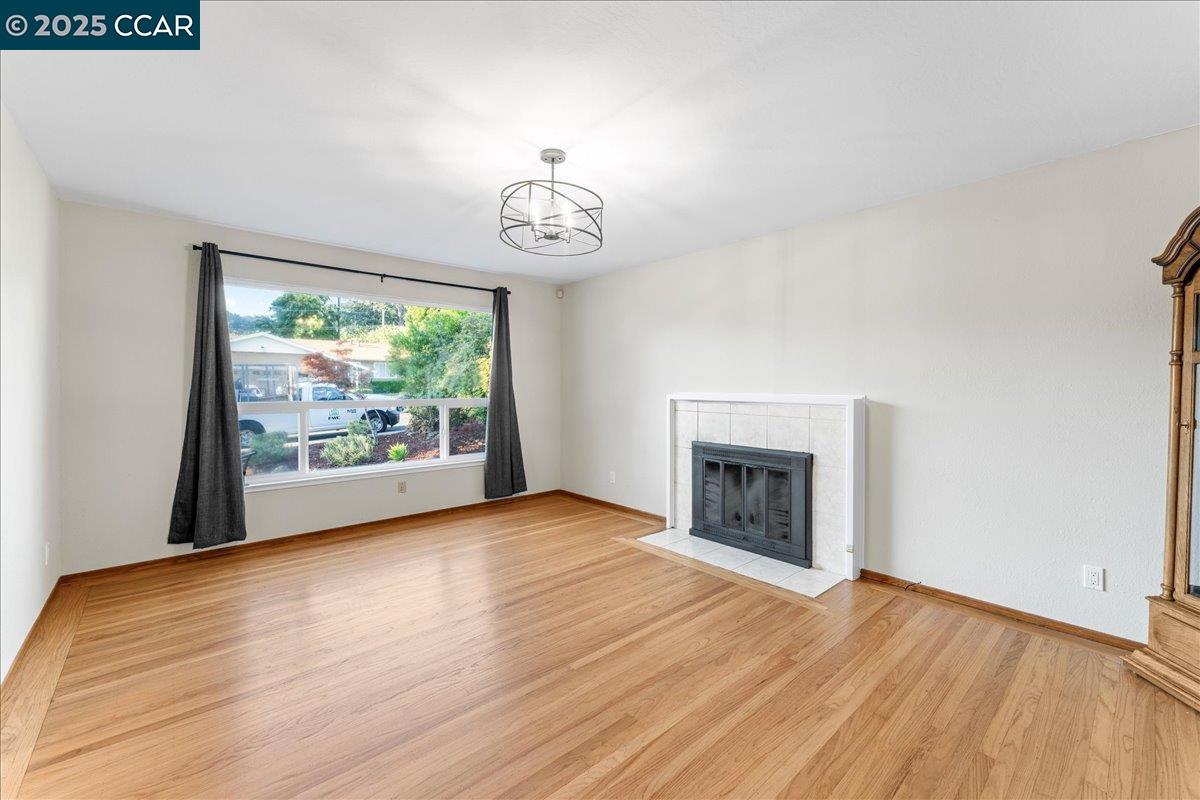 Detail Gallery Image 8 of 26 For 3406 Clearfield Ave, Richmond,  CA 94803 - 3 Beds | 2 Baths